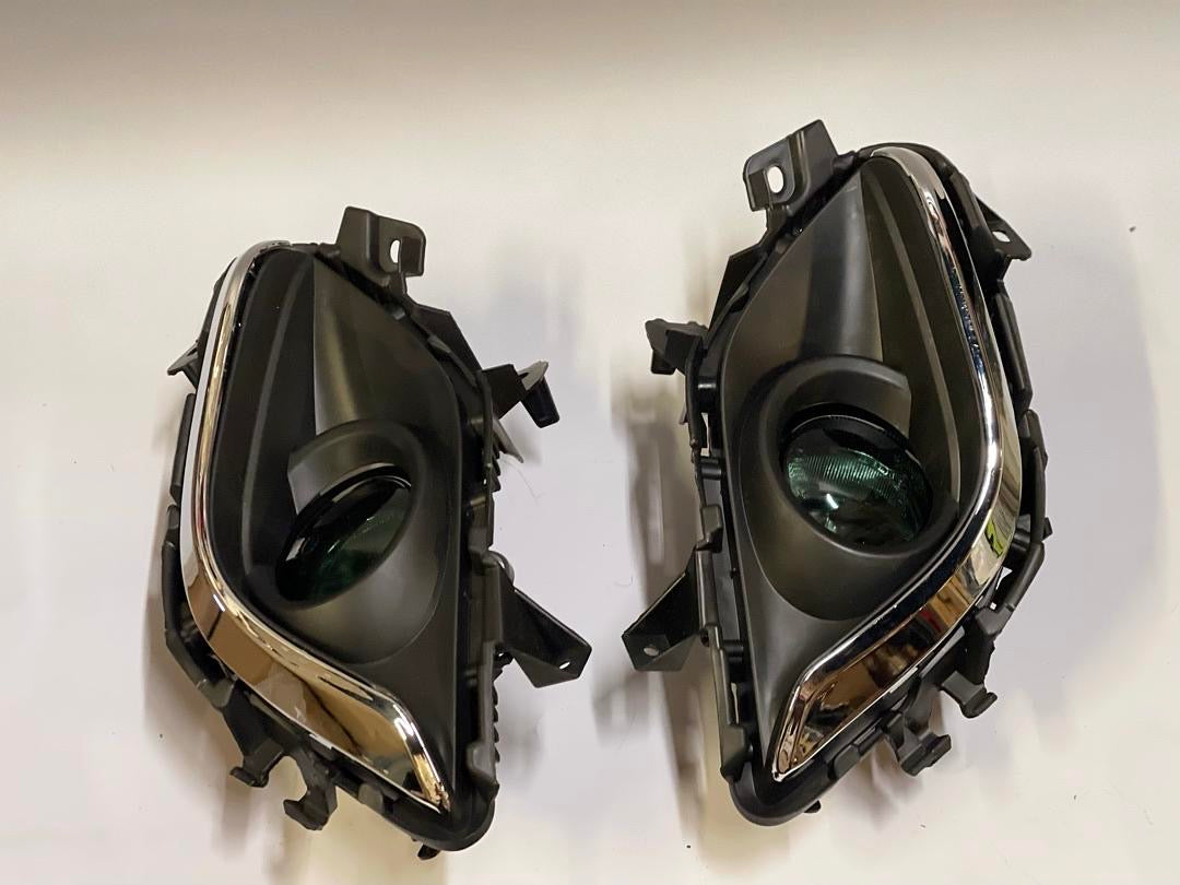 Pair of Chrome Smoked Lens LED Fog Lights Compatible with 2019-2022 Ram 1500 FL-ZTL-350-SM
