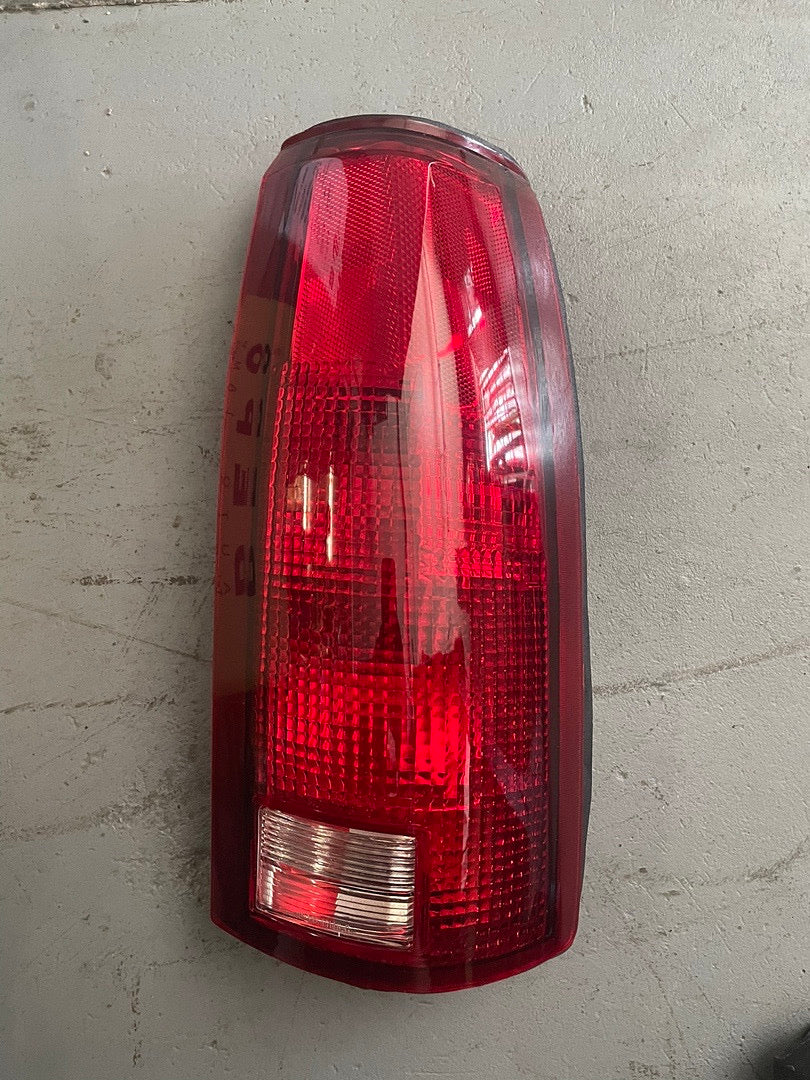 88-02 CHEVY GMC C/K SERIES OEM STYLE TAILLIGHTS
