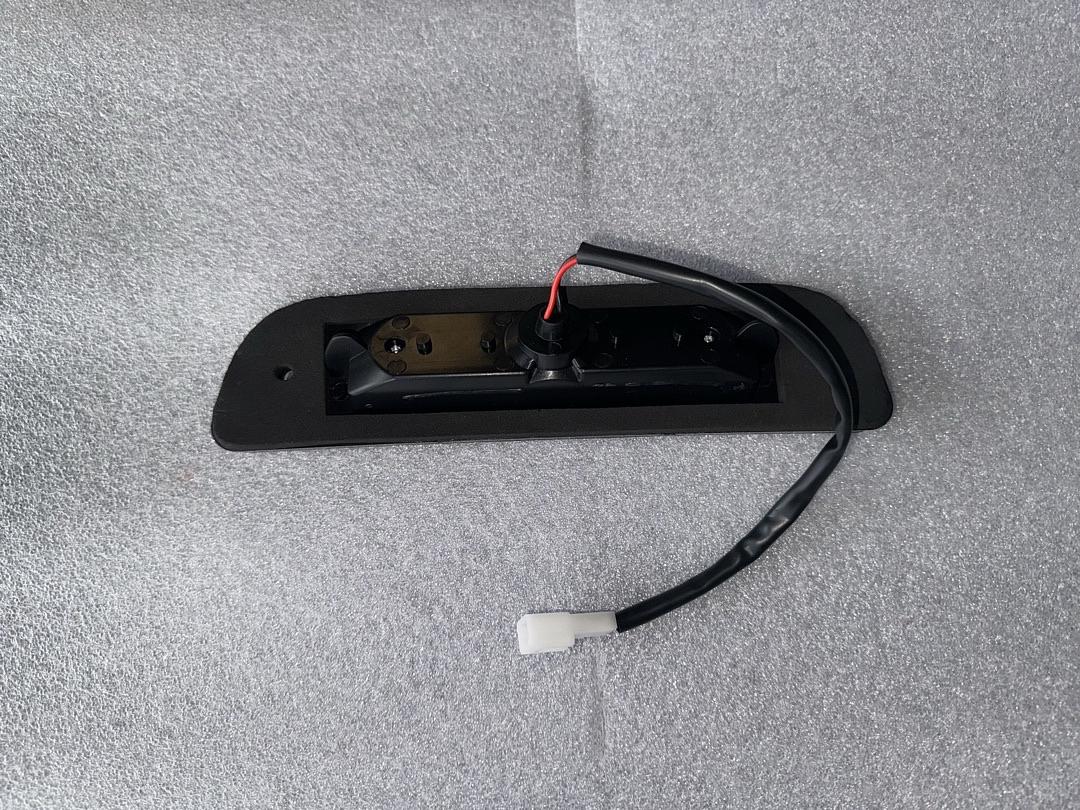 95-15 TACOMA 16+ TACOMA (ACCESS) EXTENDED CAB BLACK THIRD BRAKE LIGHT