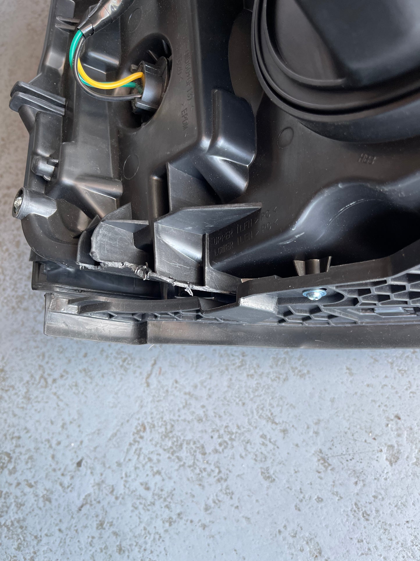 Single left driver side headlight for 2015 Silverado 2500 black