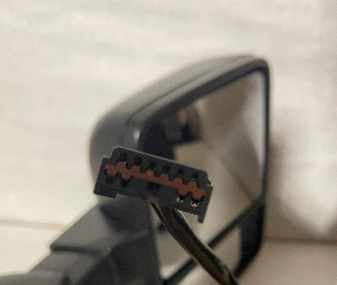 99-07 Ford F-250/F-350/F-450/F-550 Super Duty TOWING MIRROR Extendable Smoke Power Heated with Signal Light Side