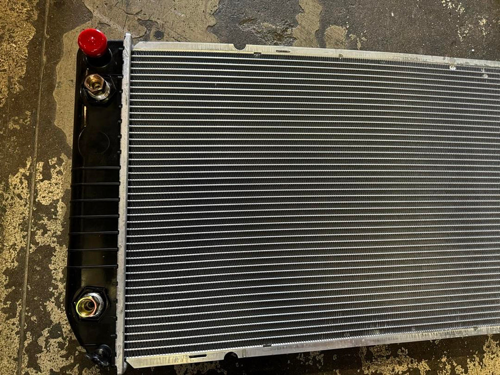 1-ROW OE STYLE BOLT-ON ALUMINUM CORE RADIATOR COMPATIBLE WITH 94-99 C/K1500 2500 3500  OEM-RA-1693