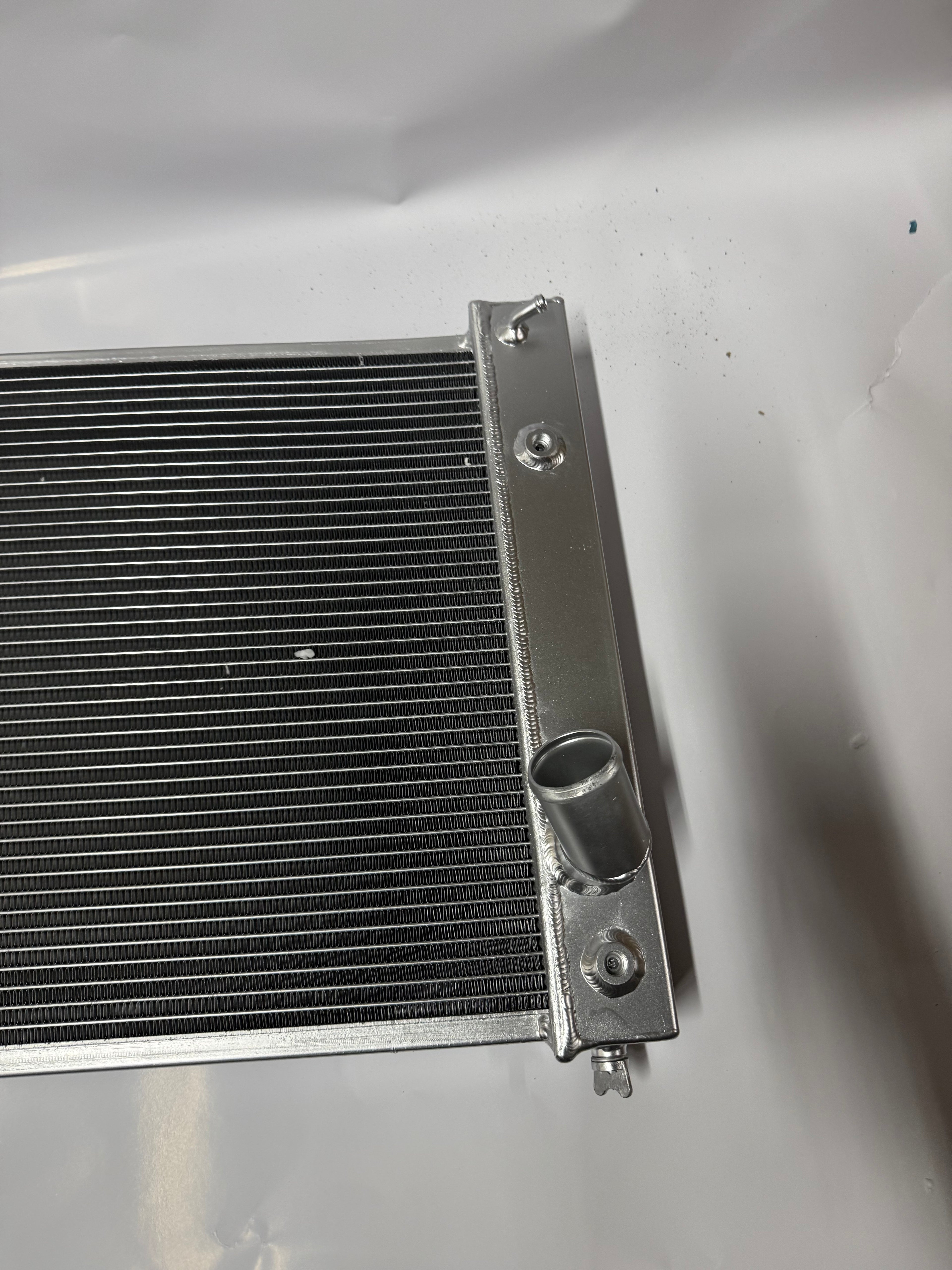 2-ROW FULL ALUMINUM RADIATOR 27.50 X 17.25 X 1.75 [COMPATIBLE WITH 69-72 CHEVY CORVETTE SBC 7.0L/7.4L V8 ZL1/LS5] RA-CCV869-70L-2