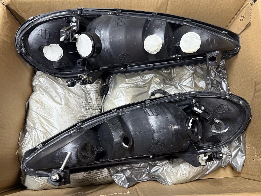 Refurbished R-HL-OH-PGAM99-BK-CL1 99-05 Pontiac Grand Am Black Housing Clear Side fixed Headlights Replacement plastic weled