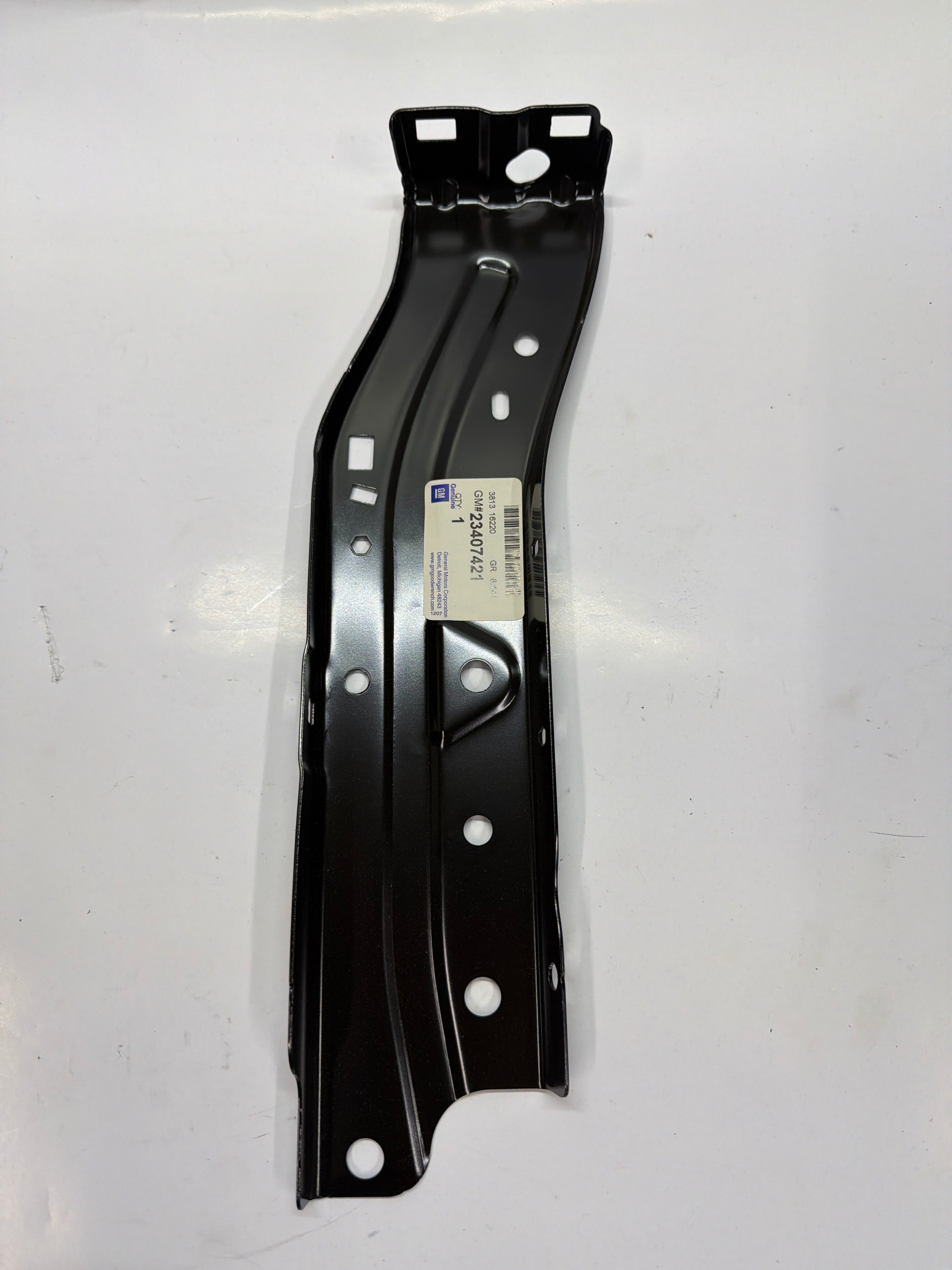 84199117 Genuine GM 16-23 Camaro Front Driver Side Fender Front Brace