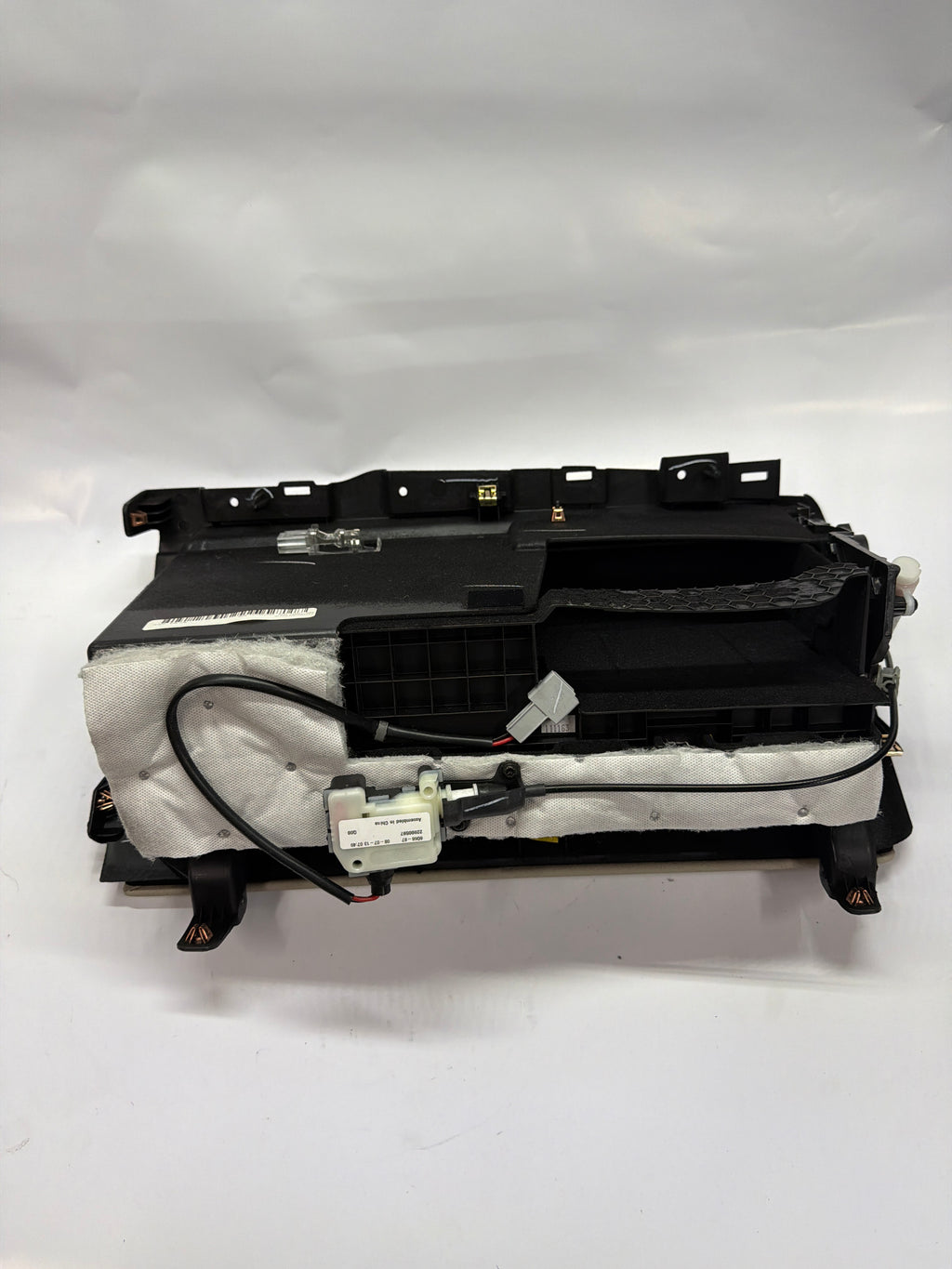 23158641 Shale Instrument Panel Compartment - GM GLOVE BOX 13-19 CADILLAC XTS