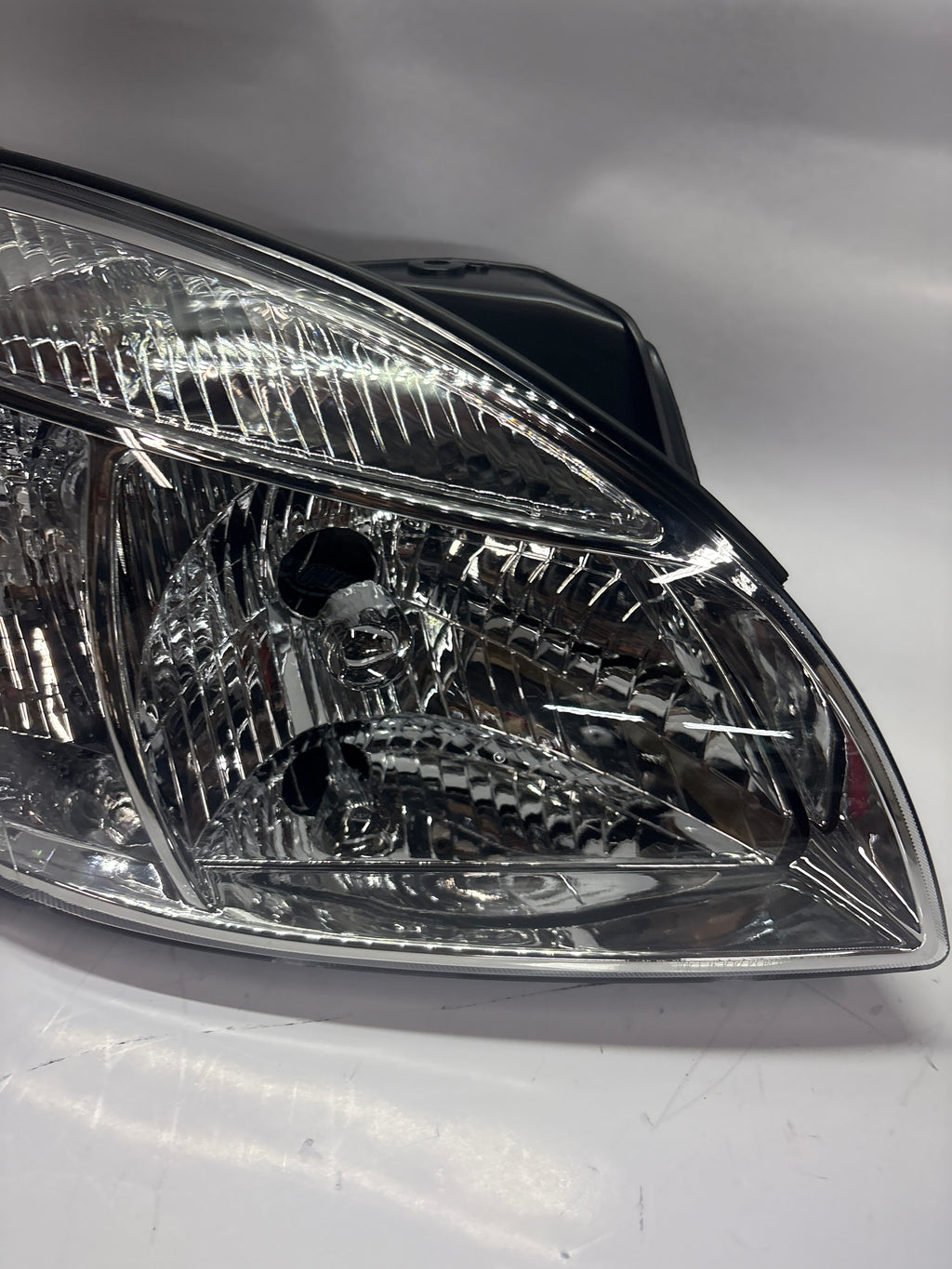 06-08 Kia Rio / Rio5 Chrome Clear Right Passenger Side Headlight