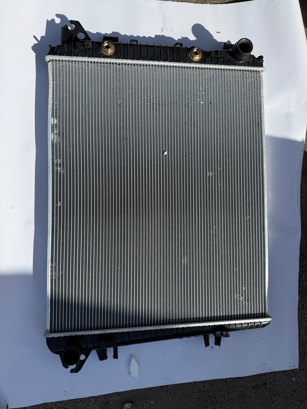 17-19 CHEVROLET SILVERADO / GMC SIERRA 2500 / 3500 6.6L TURBO OE STYLE REPLACEMENT RADIATOR
