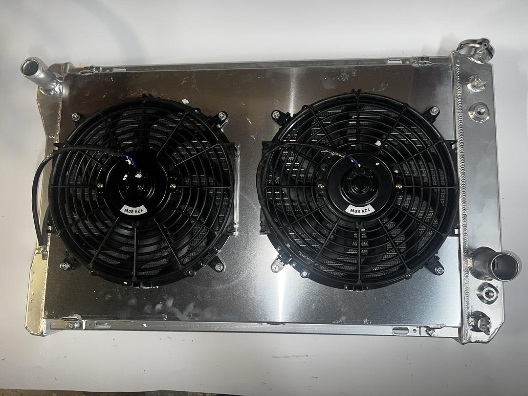 3 ROW RADIATOR WITH FAN SHROUD 82-92 CAMARO FIREBIRD TRANS AM 2.5L 3.1L 3.8L V6 V8 RA+FS-CAMARO82-3