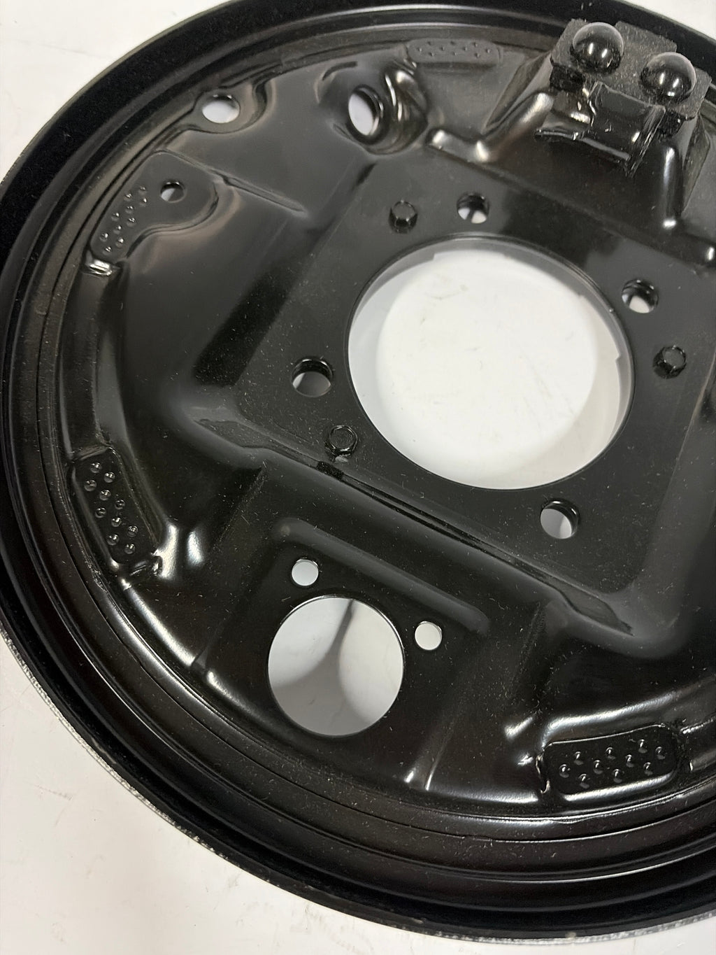 13424621 Rear Brake Backing Plate Assembly 13-15 CRUZE
