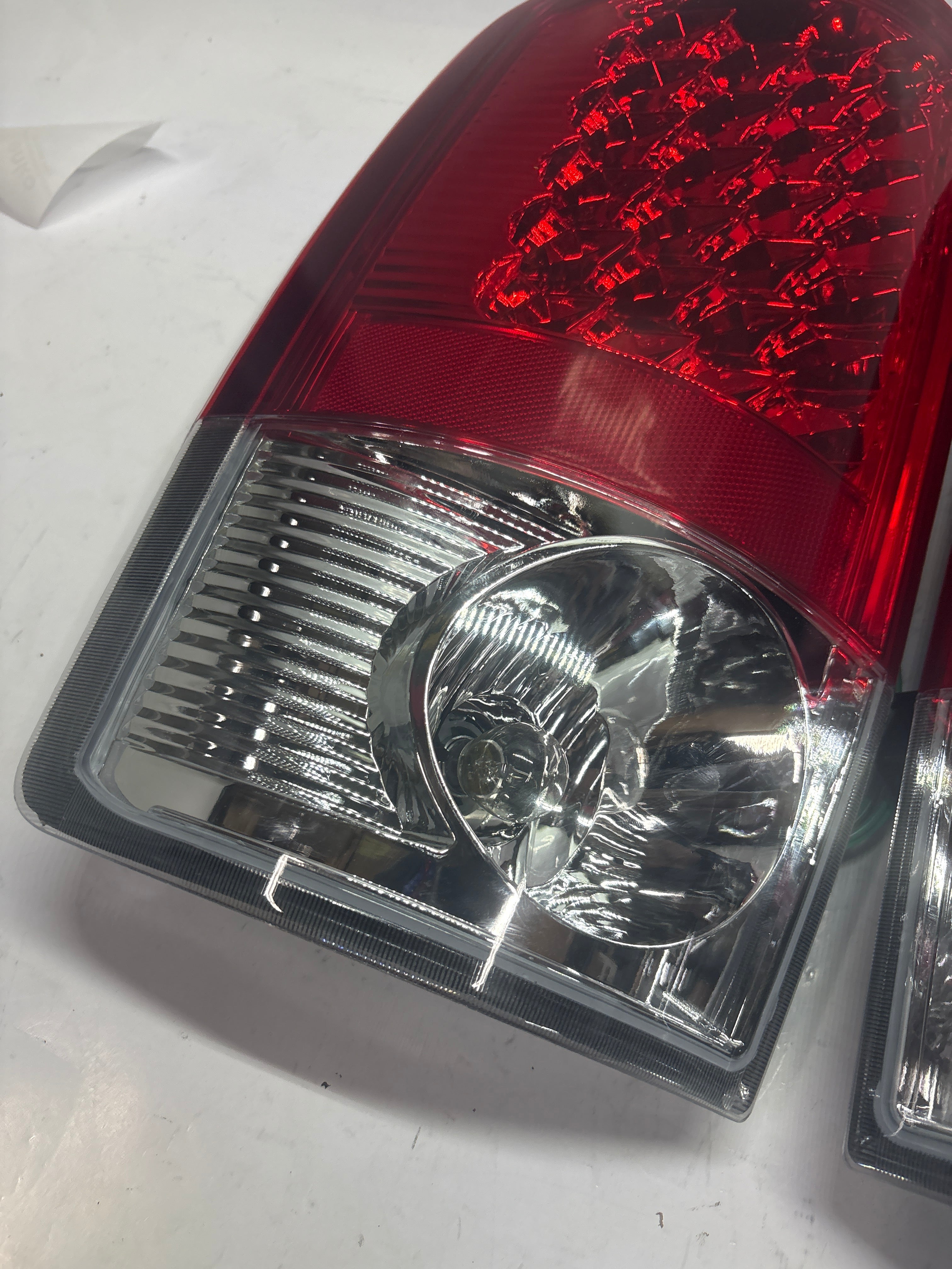 02-06 DODGE RAM red led taillights chrome