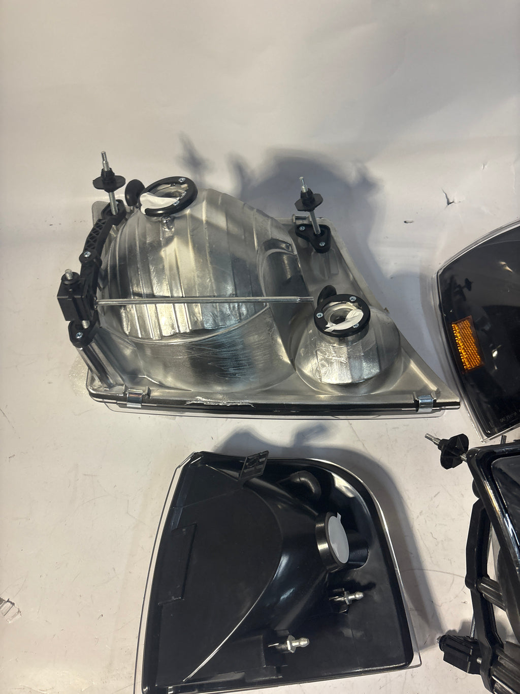 01-03 Ford Explorer / 01-05 Ford Explorer Sport Trac Black Amber Headlights