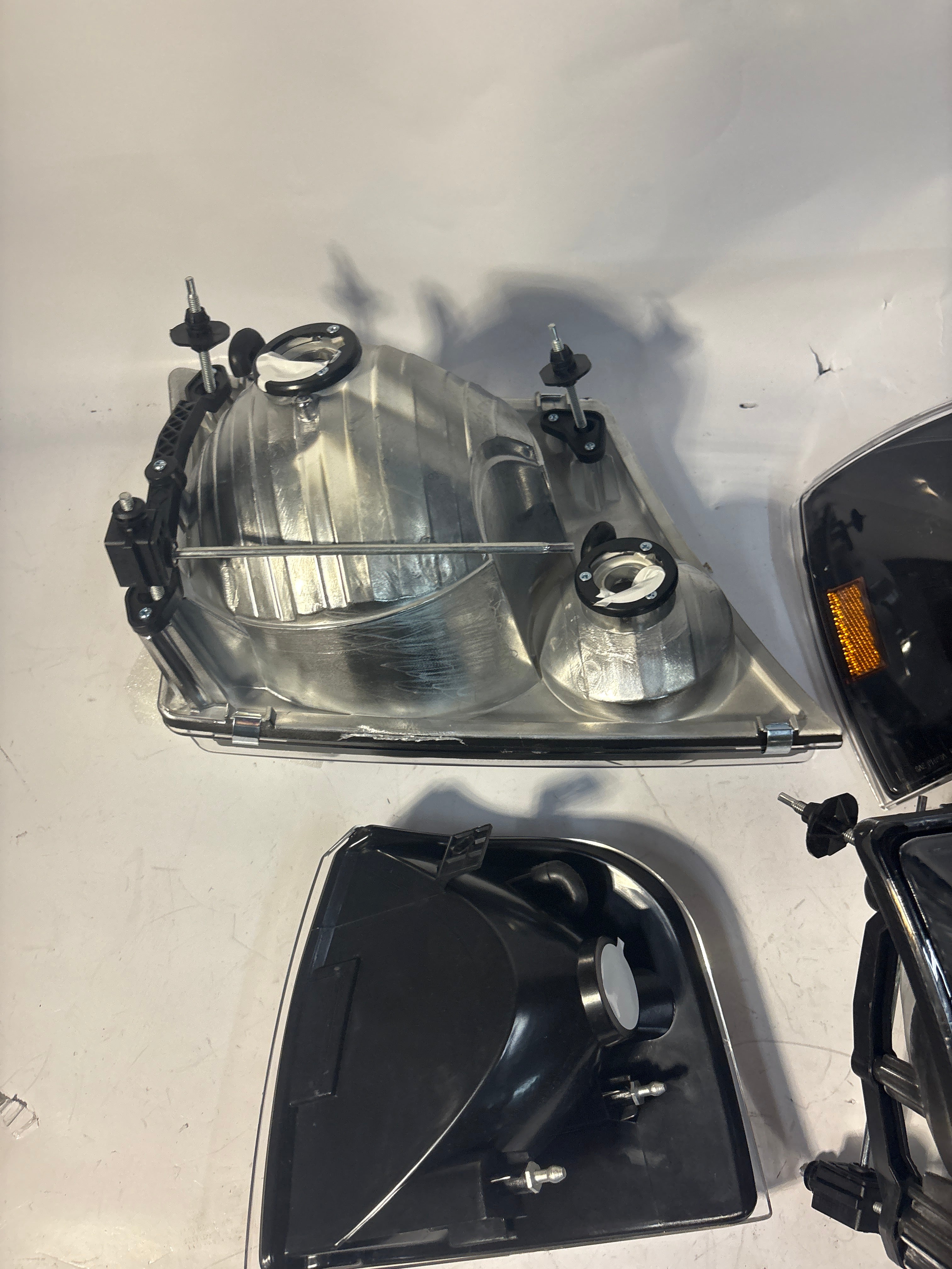 01-03 Ford Explorer / 01-05 Ford Explorer Sport Trac Black Amber Headlights