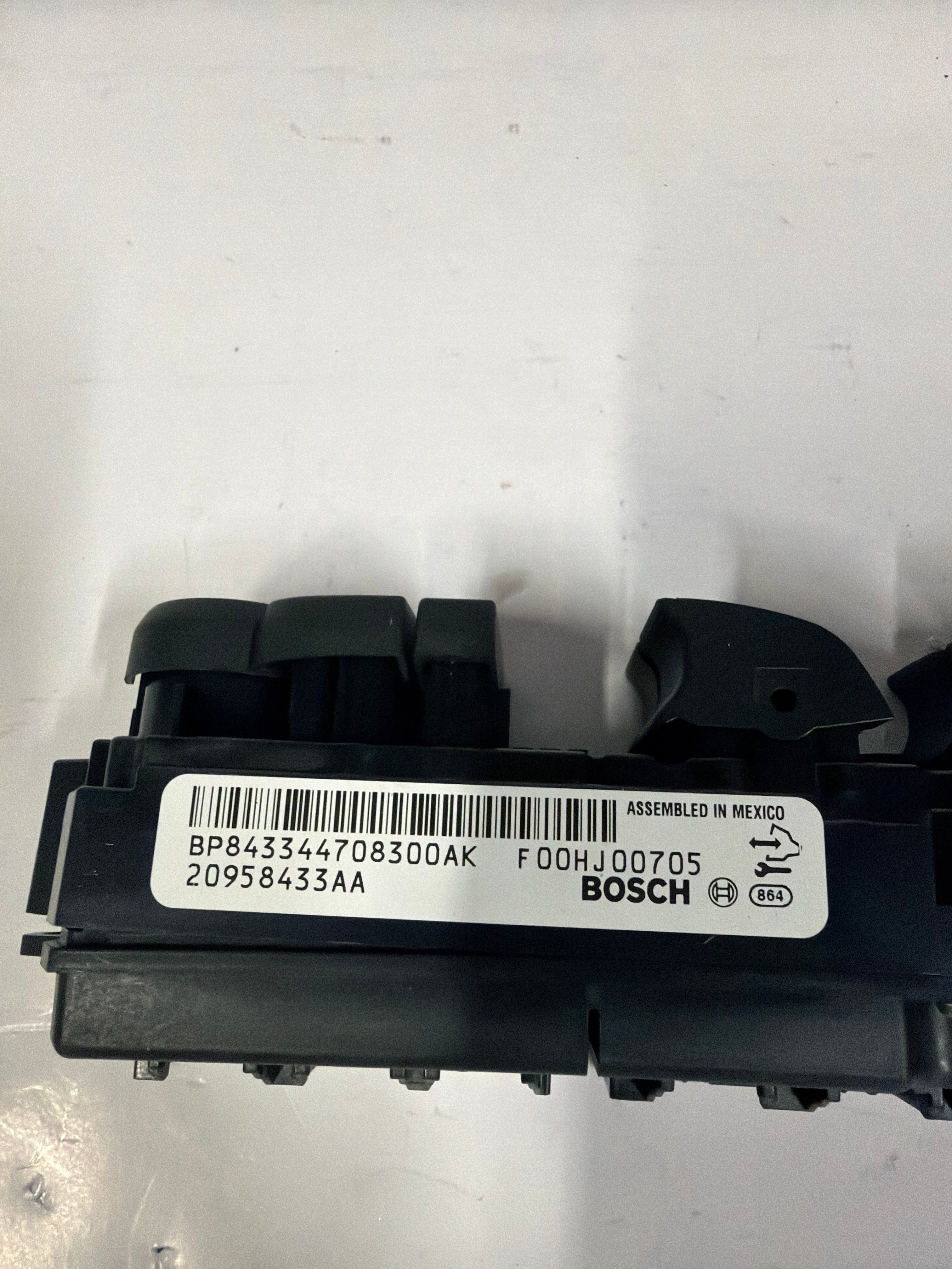 20958433 WINDOW SWITCH 10-17 GMC ACADIA