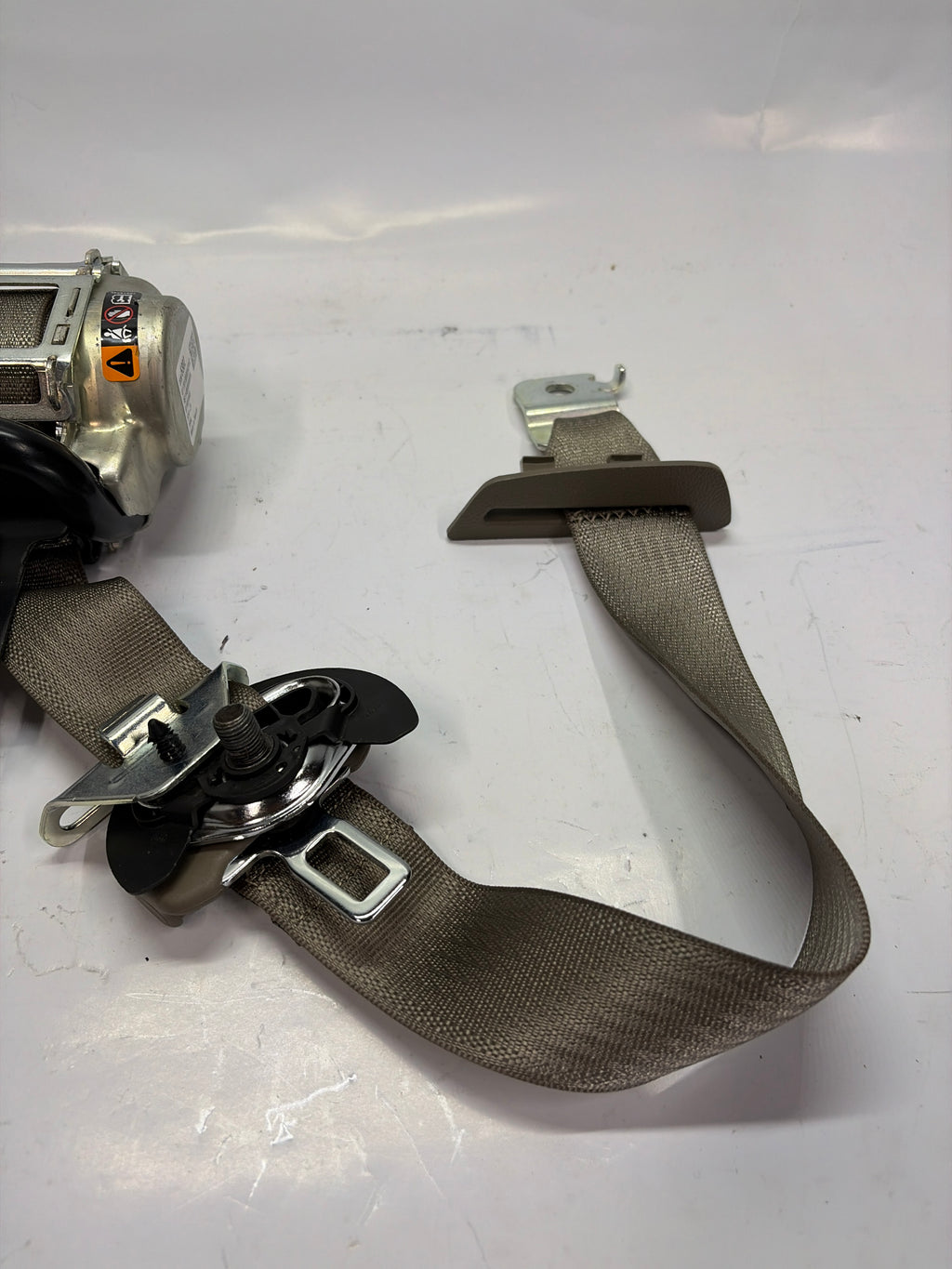 19351657 2015-2016 Chevrolet Silverado 1500 Right Passenger Seat Belt OEM A1