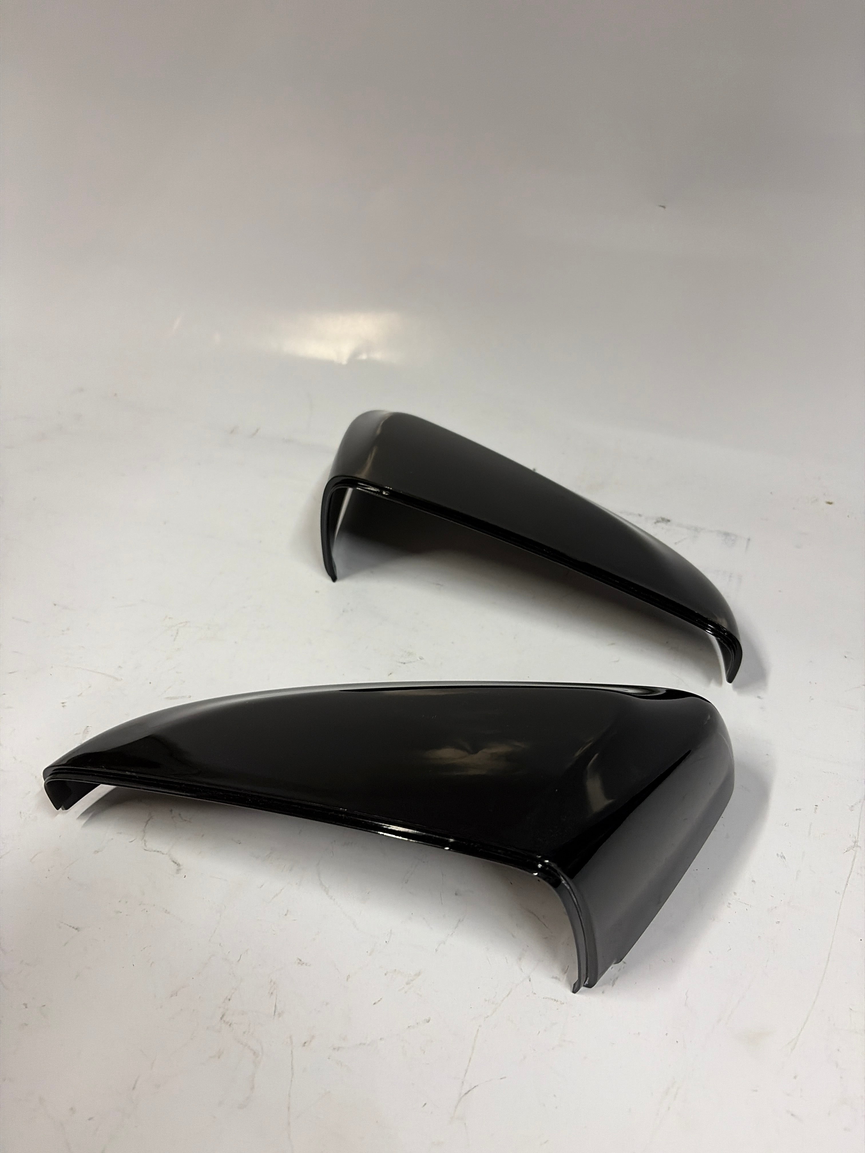 84809699k + 84809698k 21-25 CADILLAC CT4 LRFT AND RIGHT MIRROR COVERS