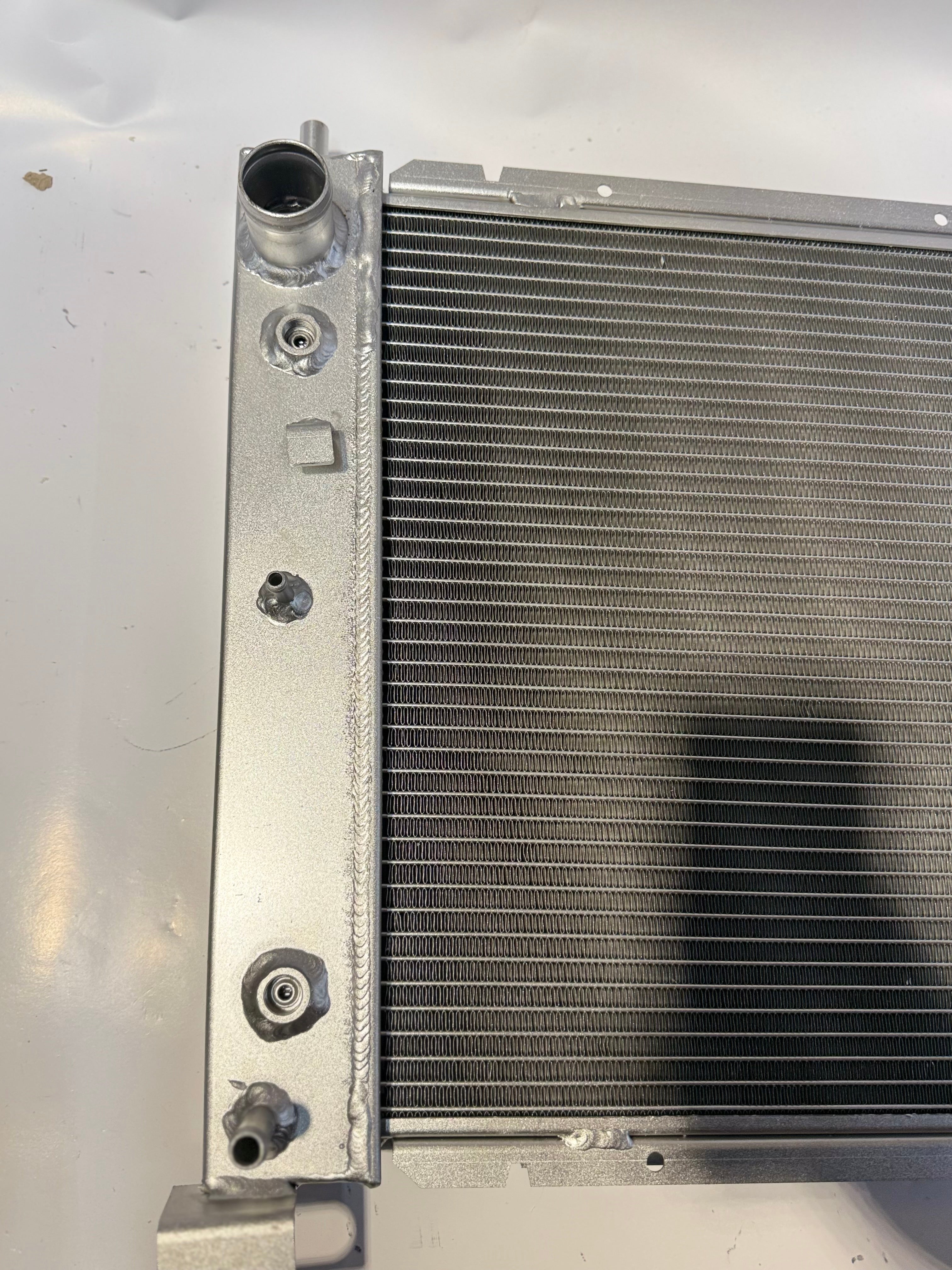 00-07 GMC YUKON 00-06 GMC YUKON XL 1500 99-06 GMC SIERRA 1500 SILVERADO 99-00 GMC SIERRA 2500 02-05 CADILLAC ESCALADE 2-ROW FULL ALUMINUM RADIATOR RA-SILVERADO99-2