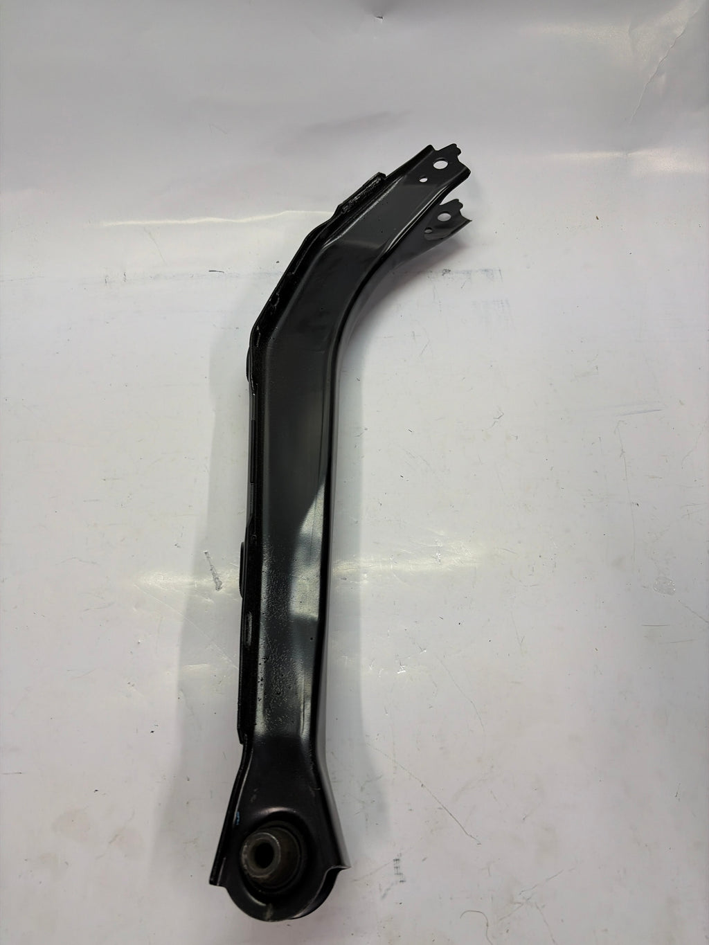 9231141 For Saturn L200/LW200/LW300 2001-2003 Suspension Lateral Arm Steel Powder Coated