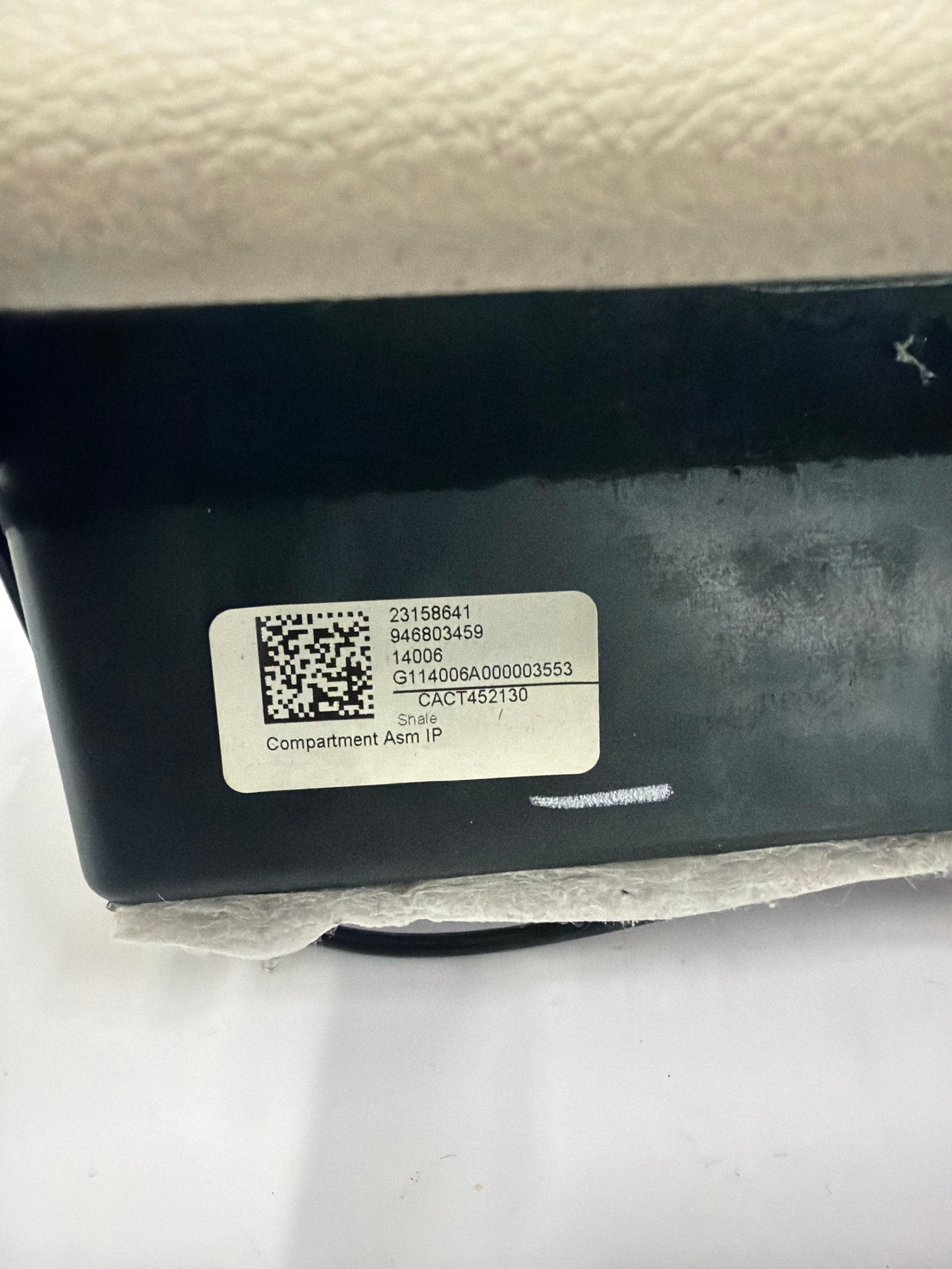 23158641 Shale Instrument Panel Compartment - GM GLOVE BOX 13-19 CADILLAC XTS
