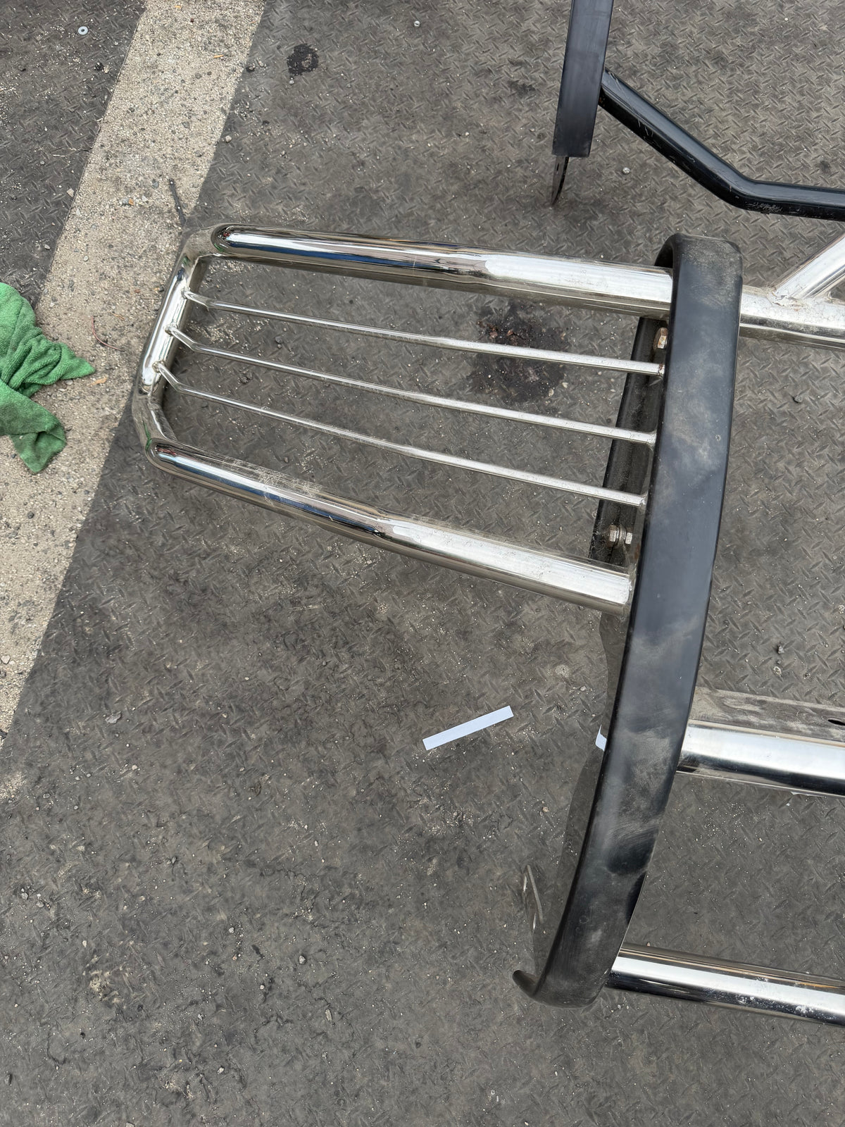 AS IS CHROME GRILL GUARD NO INFO NO BRACKETS NO HARDWARE