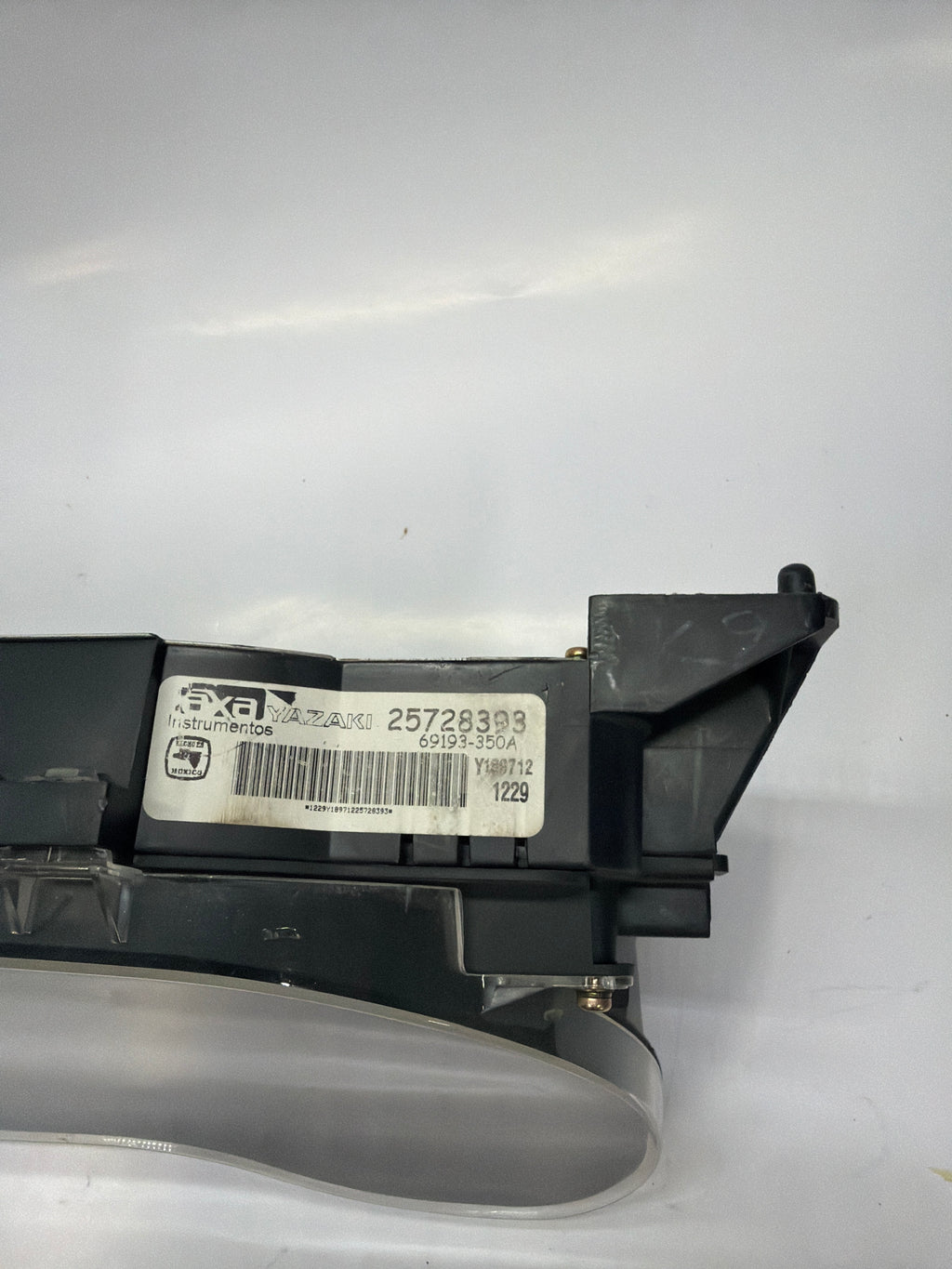 25728393 2001-2005 Cadillac DeVille Dash Instrument Cluster Speedometer Gauges