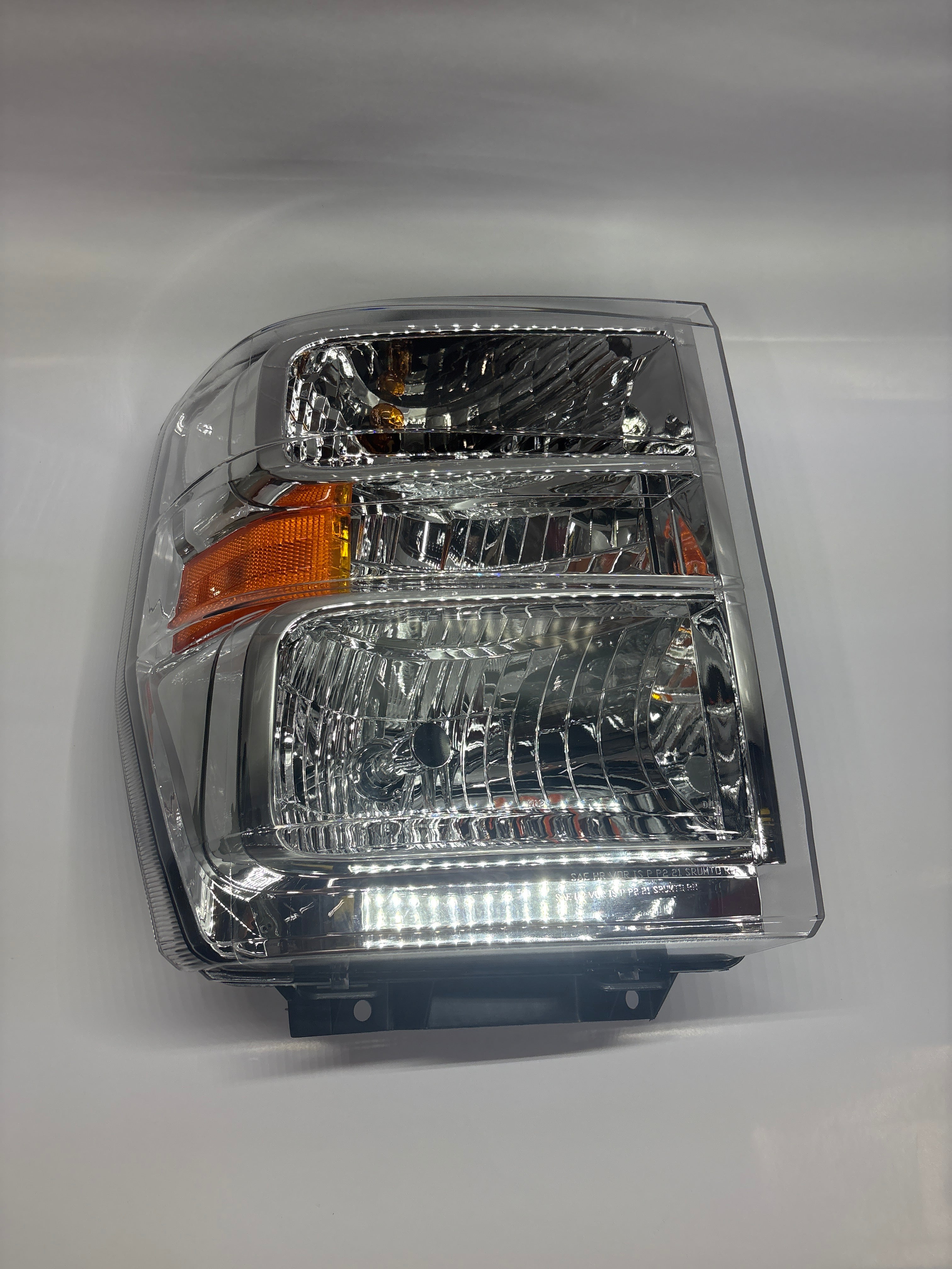 08-26 Ford E-150 E-250 E-350 Van Super Duty Passenger Side Chrome Amber Headlight