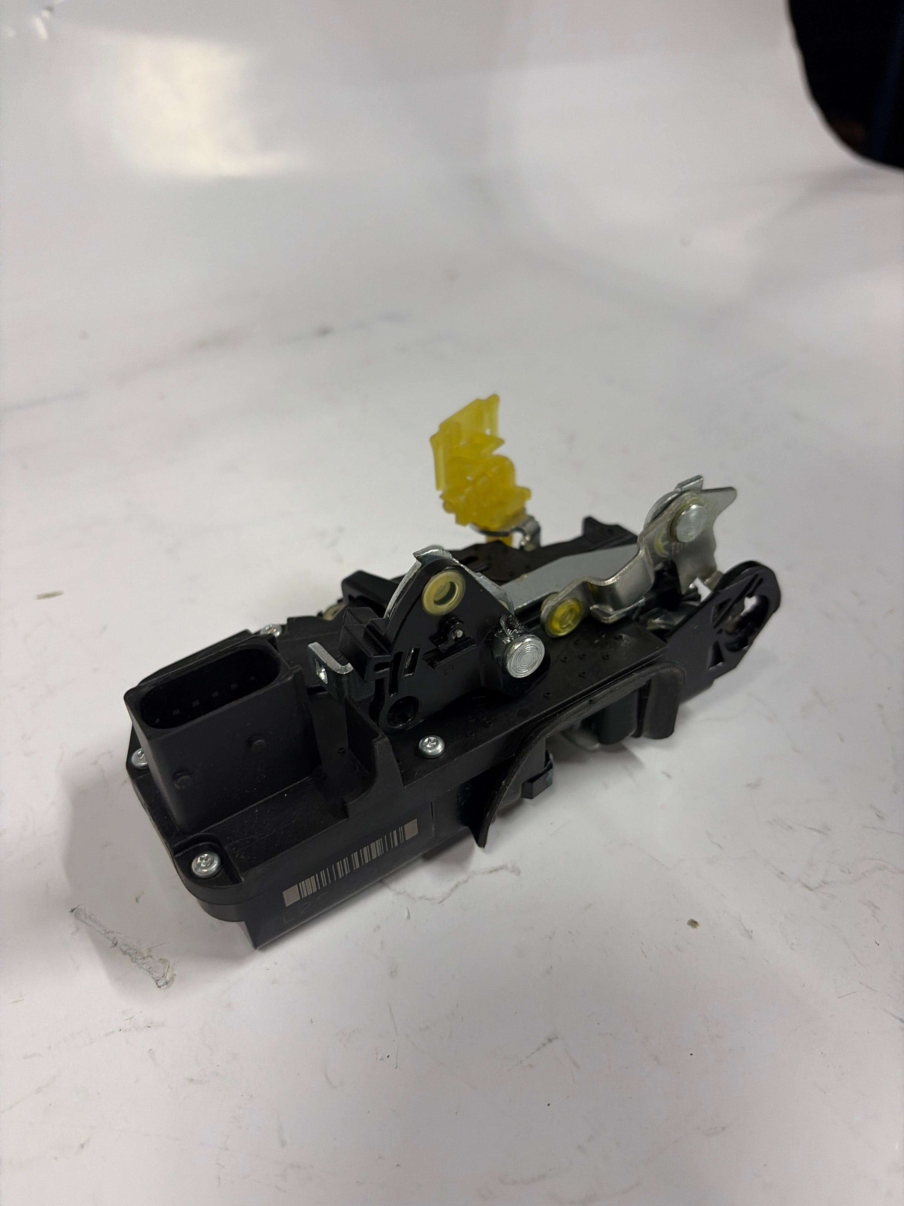 25955875 Front Left Door Lock Actuator Motor for Pontiac Grand Prix 2004-2008