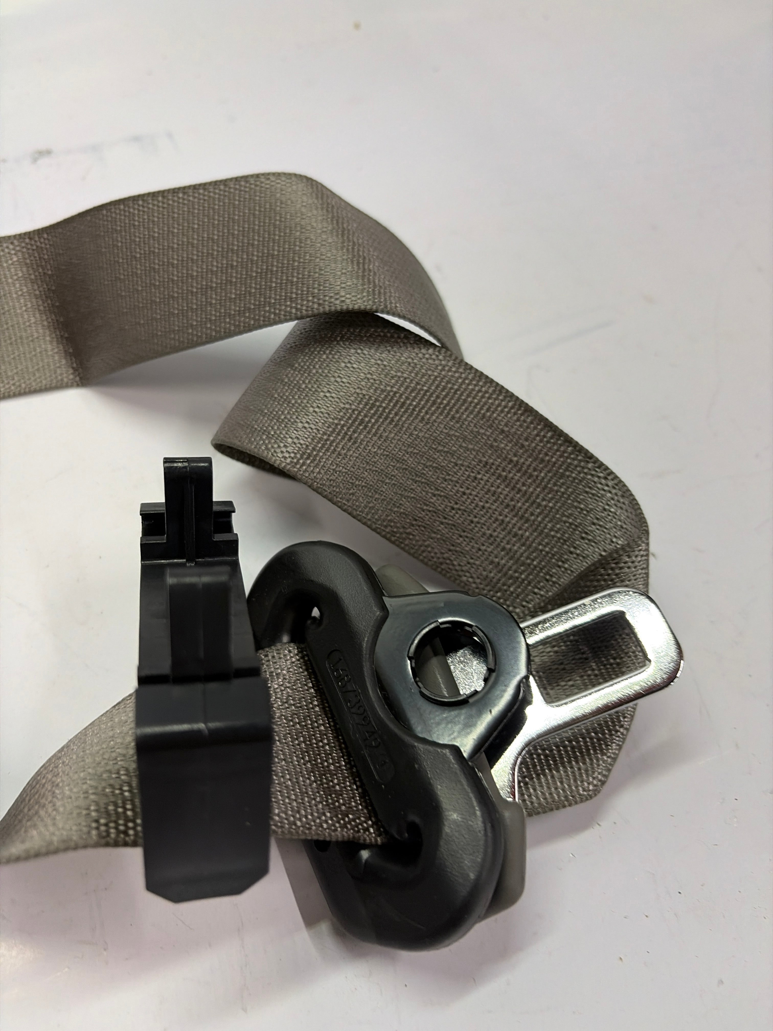 19258748 GM Seat Belt Kit