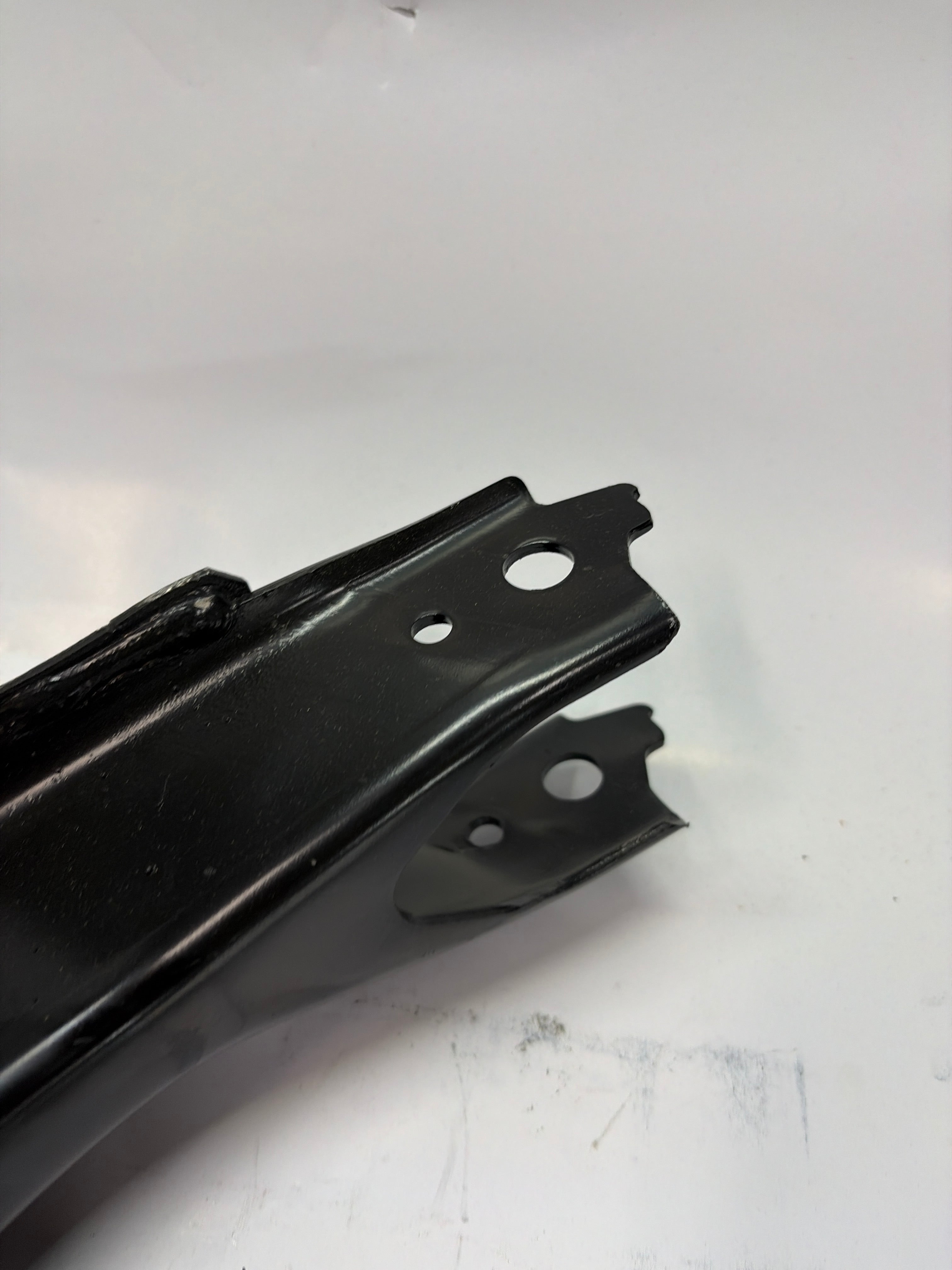 9231141 For Saturn L200/LW200/LW300 2001-2003 Suspension Lateral Arm Steel Powder Coated
