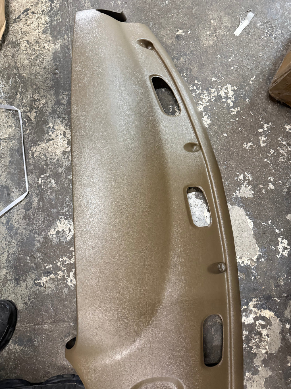 ZTL-Y-0089-BE | 1998–2002 Dodge Ram Beige Dashboard Overlay
