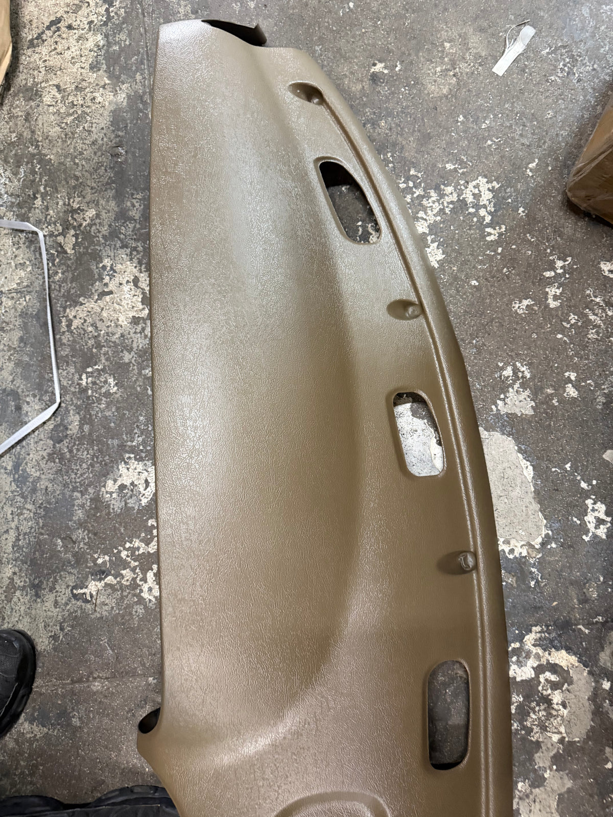 ZTL-Y-0089-BE | 1998–2002 Dodge Ram Beige Dashboard Overlay