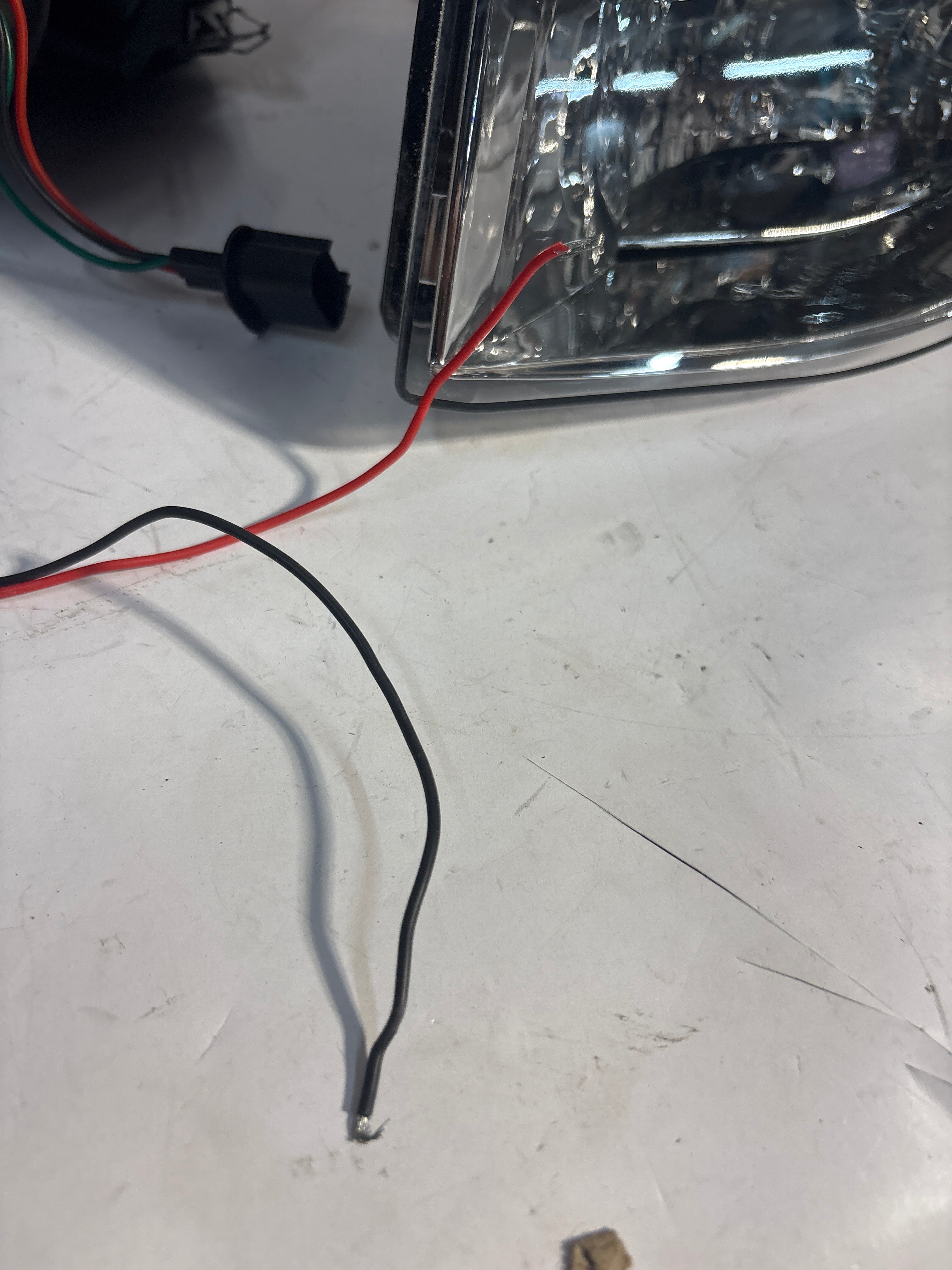 07-14 Ford Expedititon Chrome Clear LED Headlights Wiring Needed