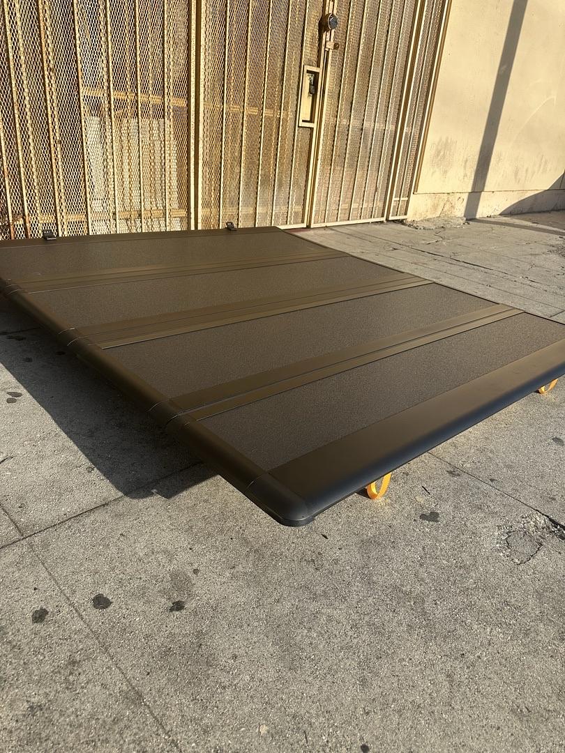 FLUSH-HARD-031 HARD FLUSH TRIFOLD BE COVER 5.8FT CHEVROLET GMC SILVERADO SIERRA