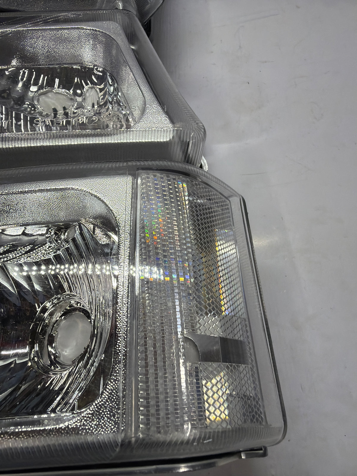 03-06 CHEVY SILVERADO / AVALANCHE chrome clear