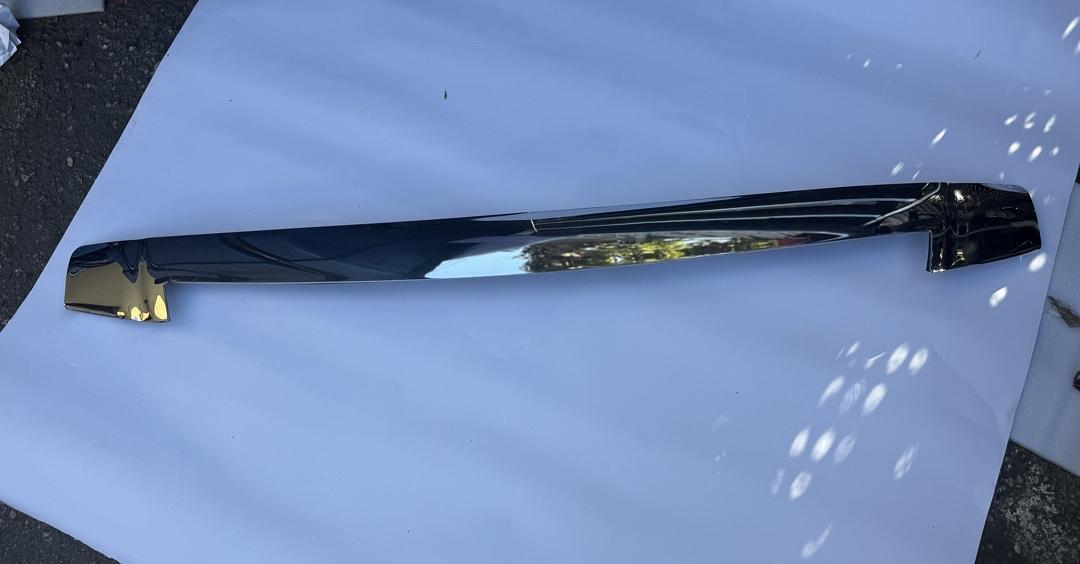 19172571 | 2007 cadillac escalade Molded Hood Protector,Material:Chrome