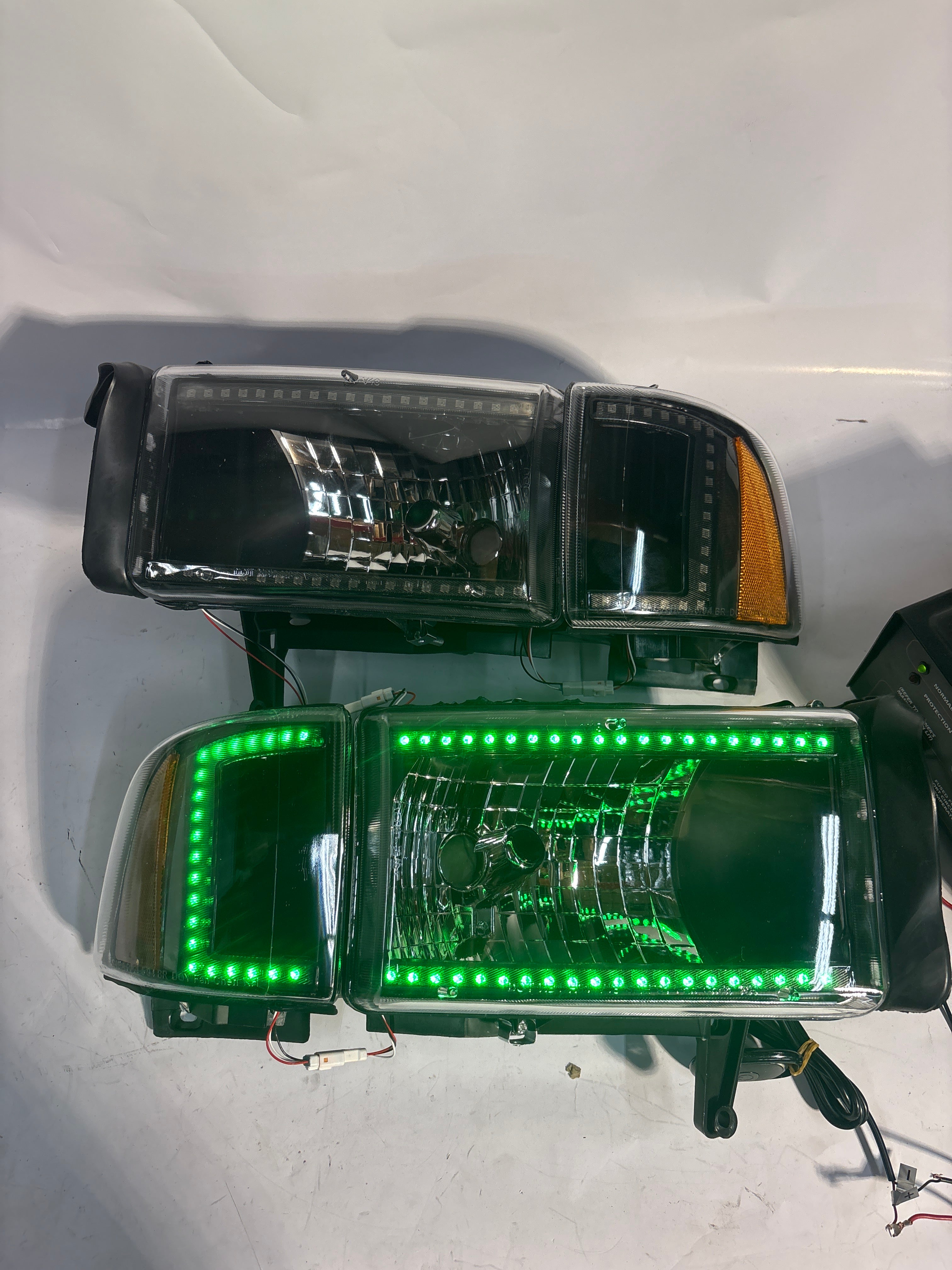 94-01 Dodge Ram 1500 94-02 Dodge Ram 2500 RBG Black Amber Headlights