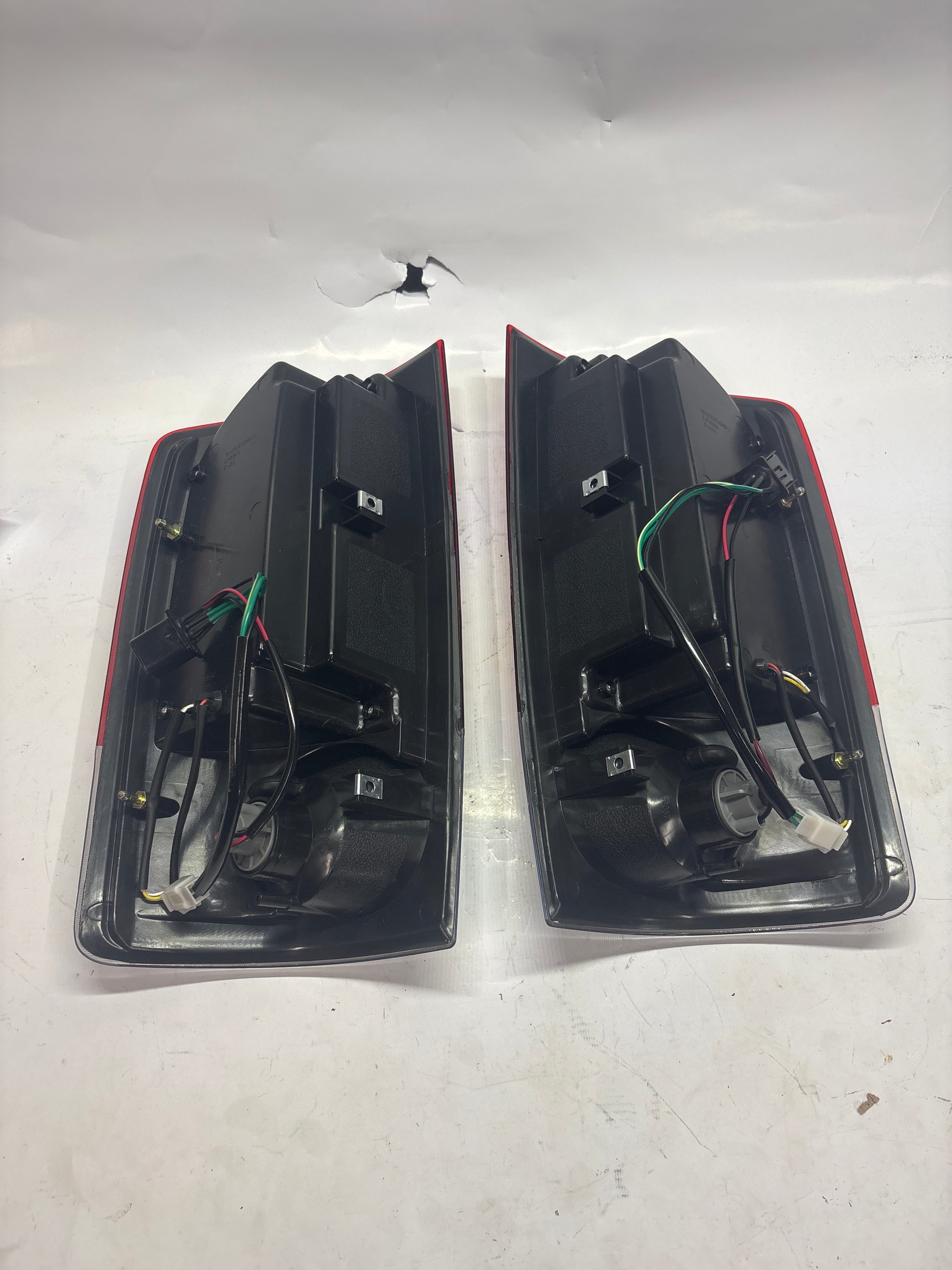 02-06 DODGE RAM red led taillights chrome