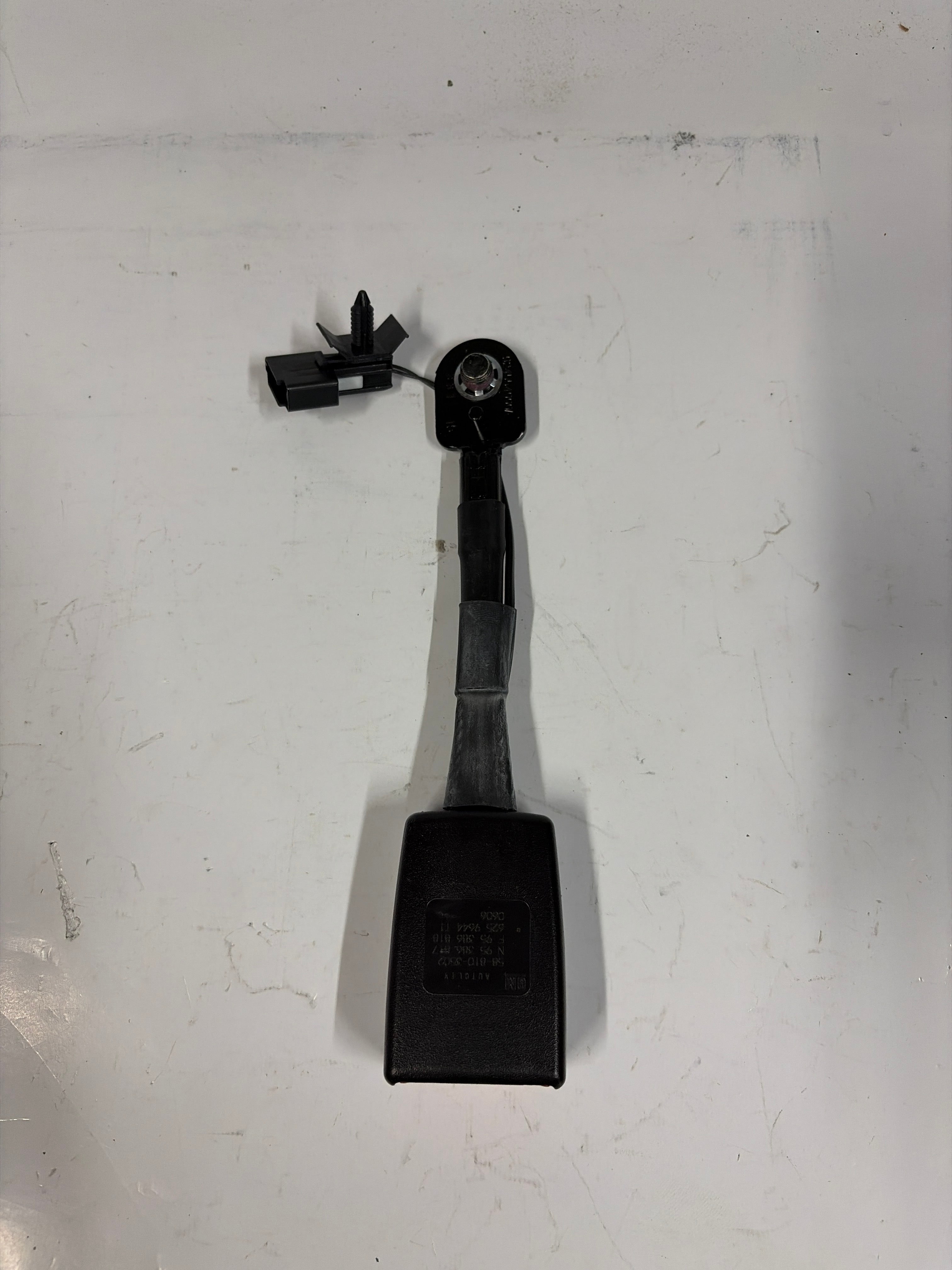 19300532 2012-2019 CHEVROLET SONIC LH Left Seat Belt Front Driver Buckle