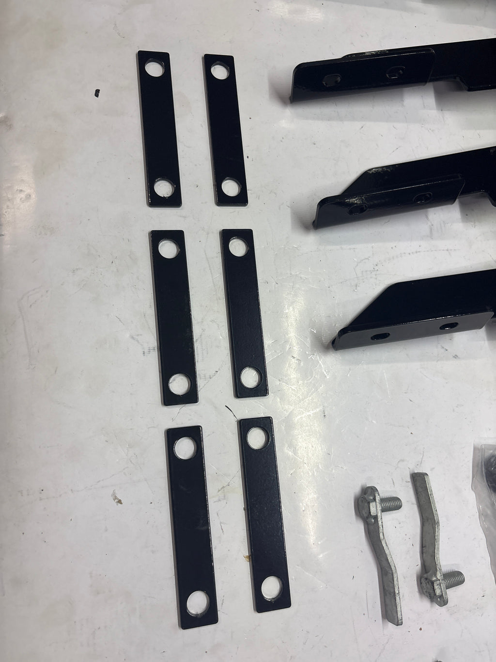 08-13 Jeep Liberty 4pcs Brackets with Hardware 4” 5” 6” Iboards