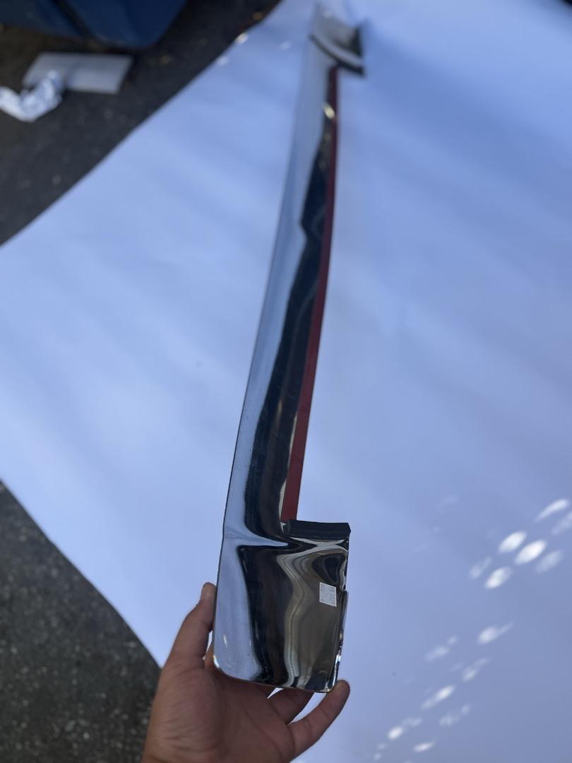 19172571 | 2007 cadillac escalade Molded Hood Protector,Material:Chrome