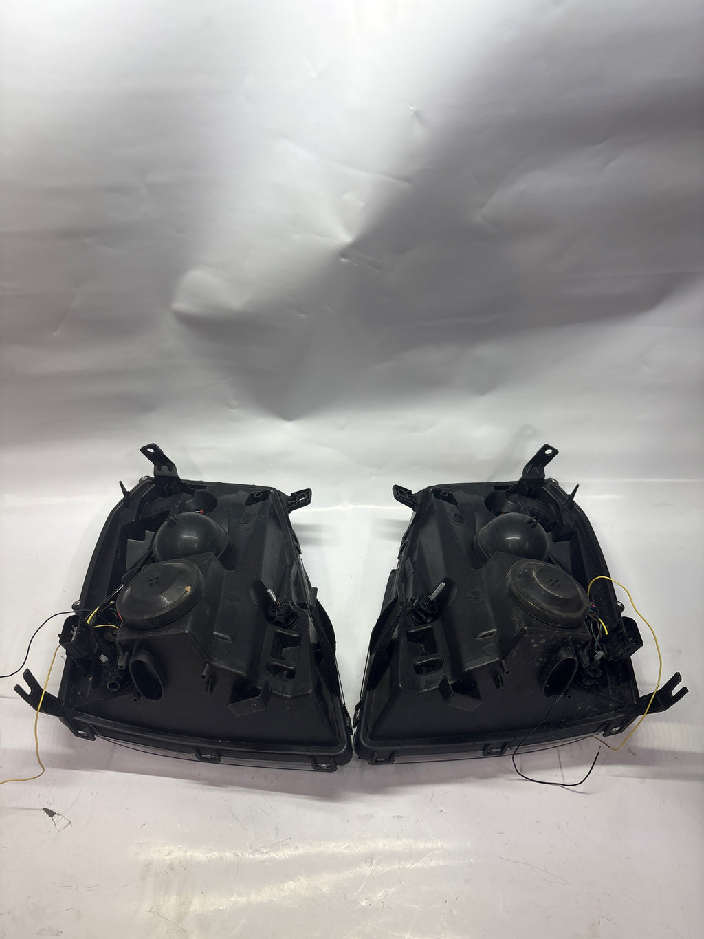 HL-LB-CE07-BK-CL1-ASIS 07-14 Cadillac Escalade Black Clear LED Headlights USED