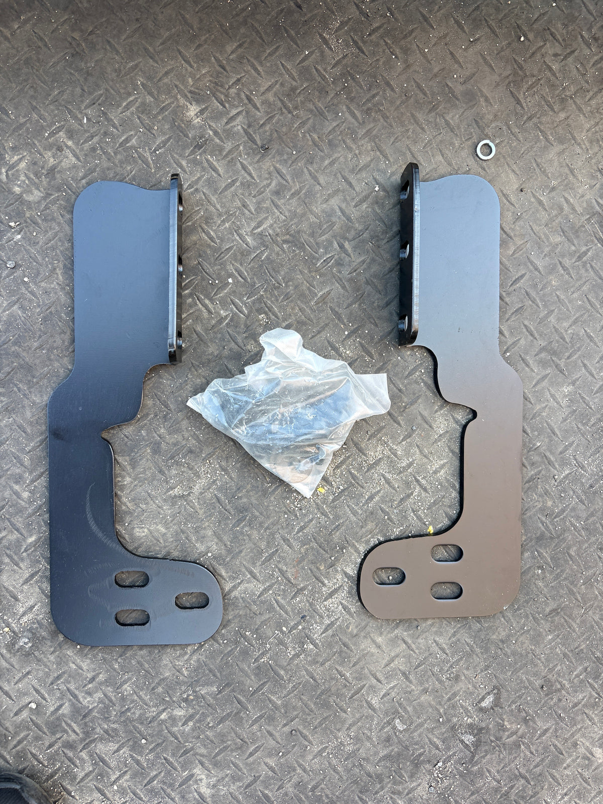 06-08 Dodge Ram 1500 Black Bull Bully Guard W/ Brackets