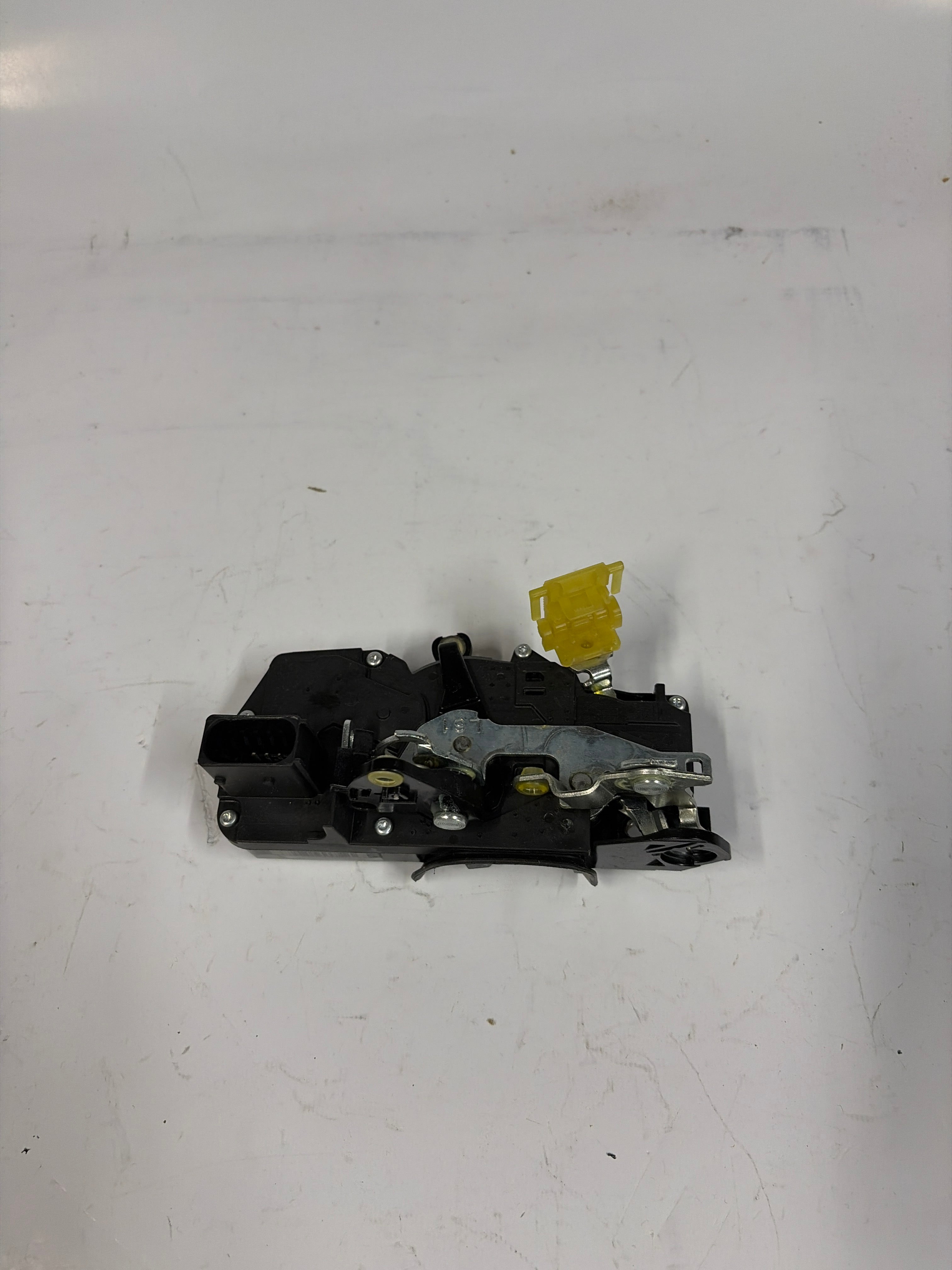 25955875 Front Left Door Lock Actuator Motor for Pontiac Grand Prix 2004-2008