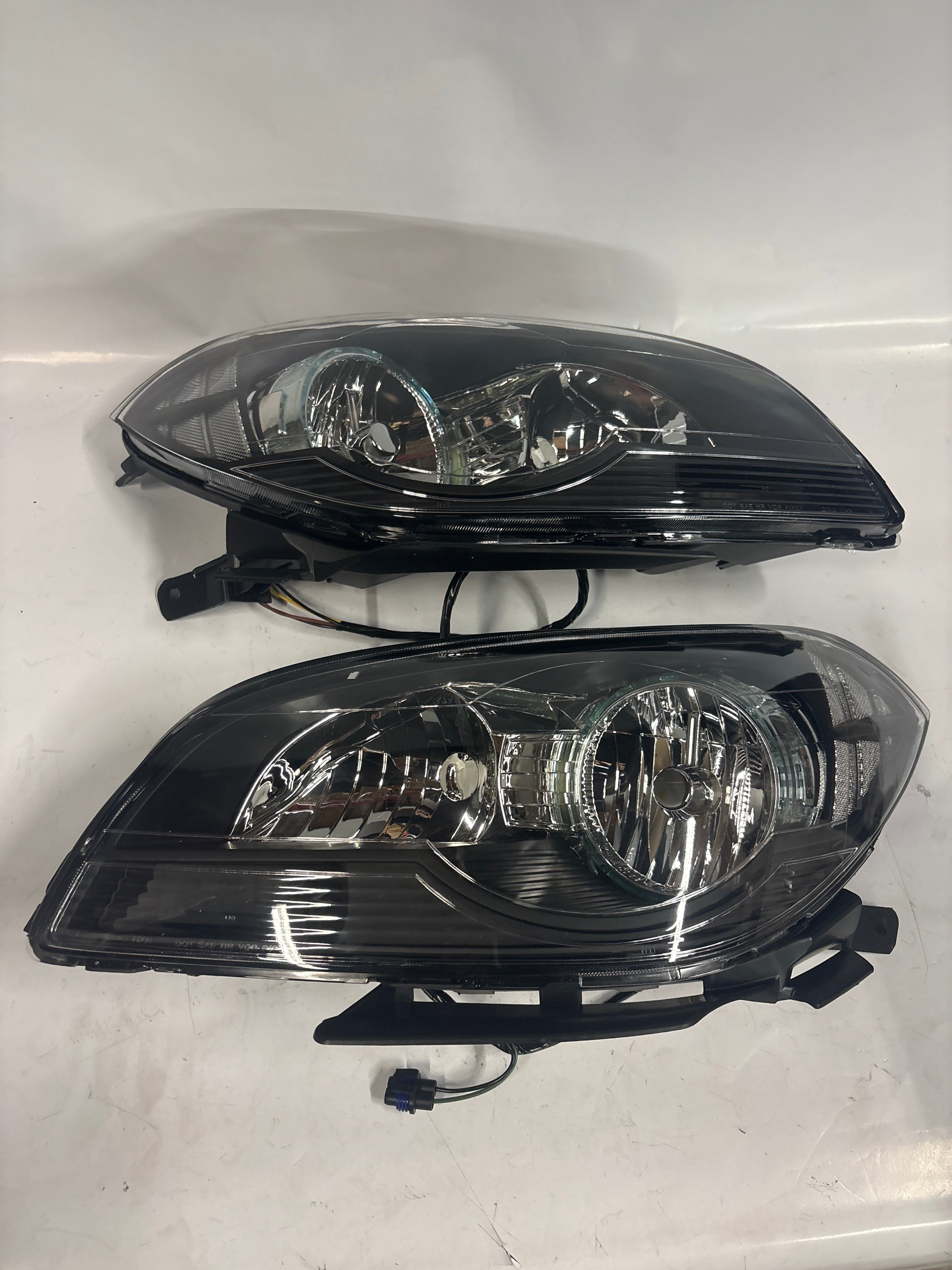 08-12 Chevy Malibu Black Clear Headlights