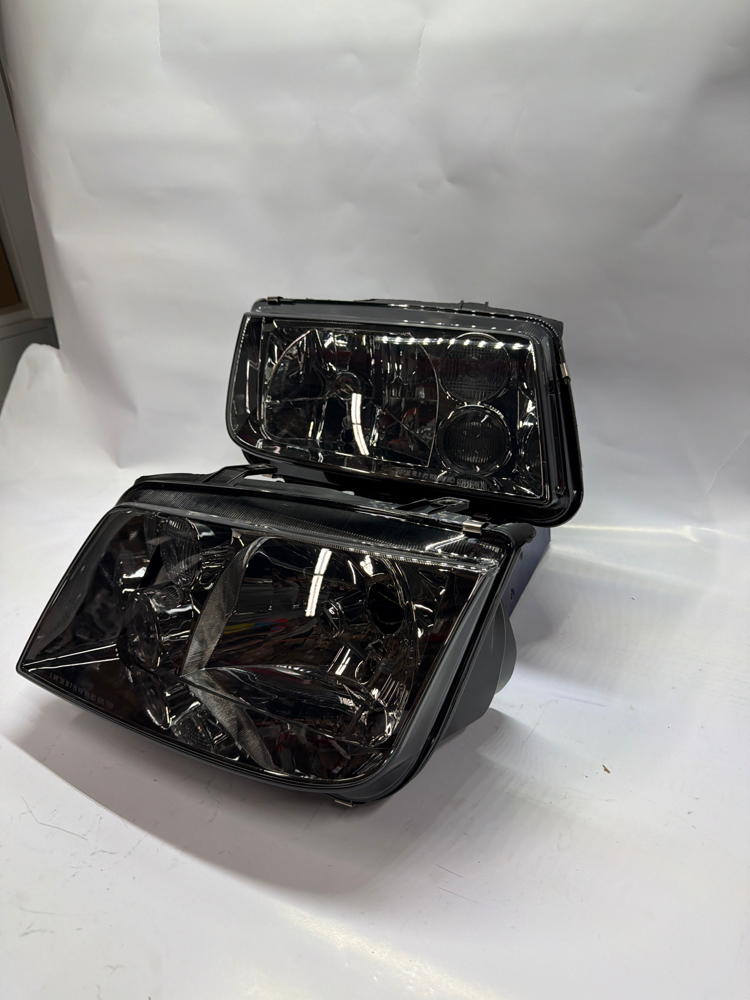 99-05 VOLKSWAGEN JETTA SMOKED HEADLIGHTS