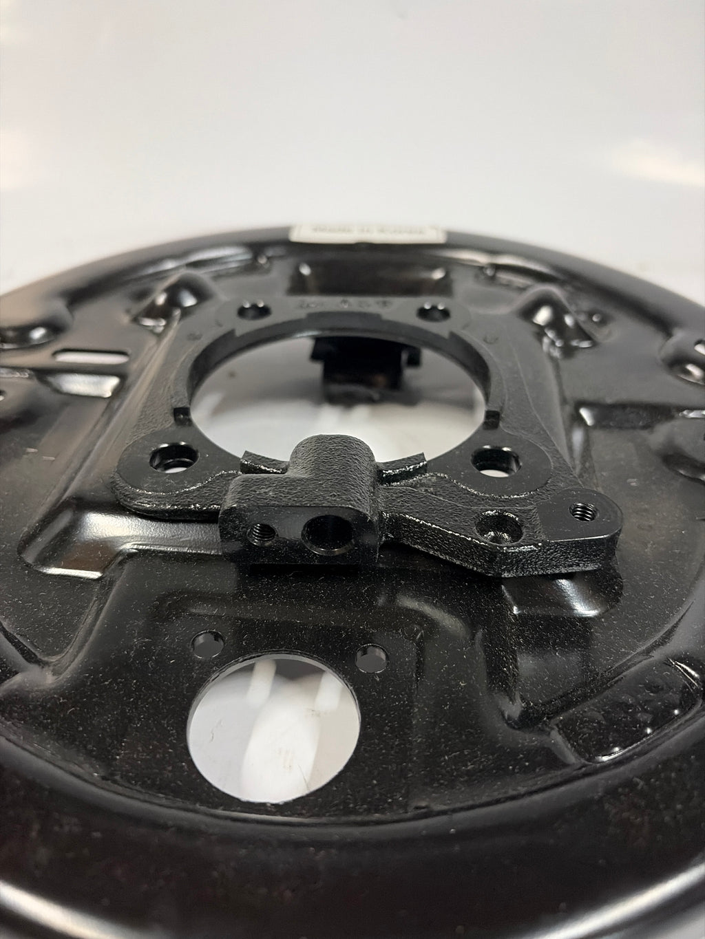13424621 Rear Brake Backing Plate Assembly 13-15 CRUZE