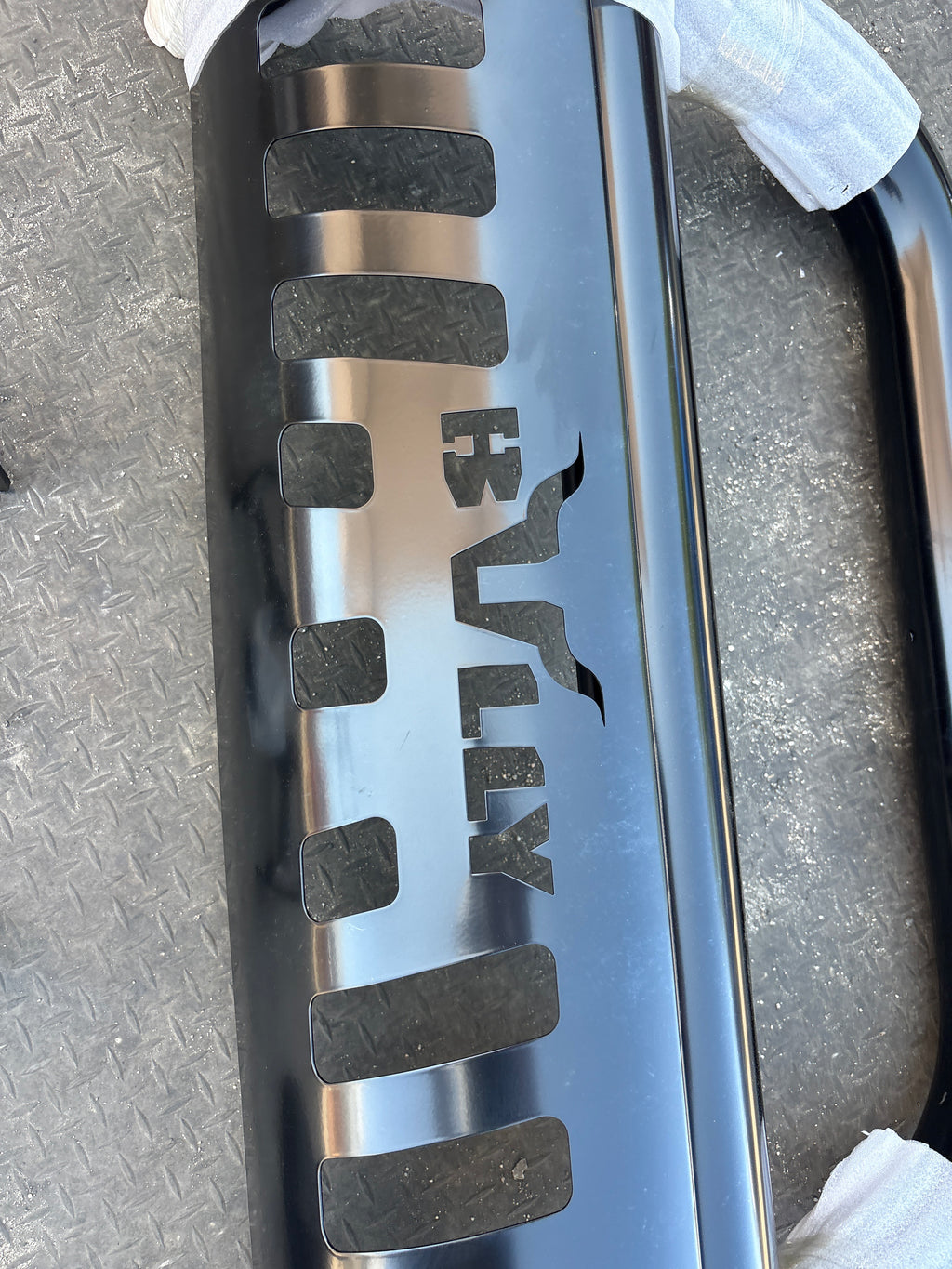 11-16 Ford F-250 F-350 F-450 F-550 Super Duty Black Bully Bull Bar