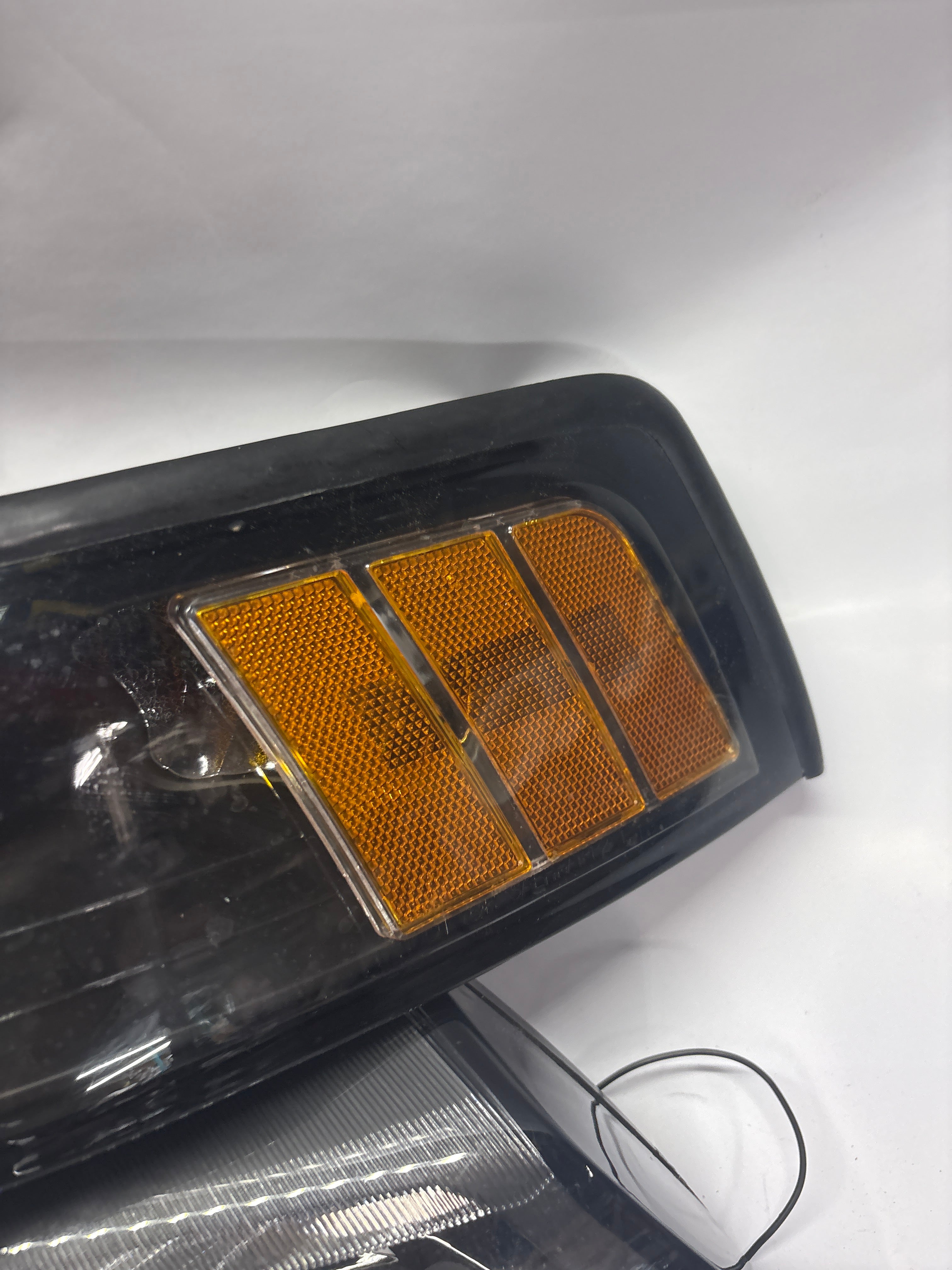 HL-LB-FM99-BK-AM-ASIS 99-04 Ford Mustang Black Amber LED Headlights USED