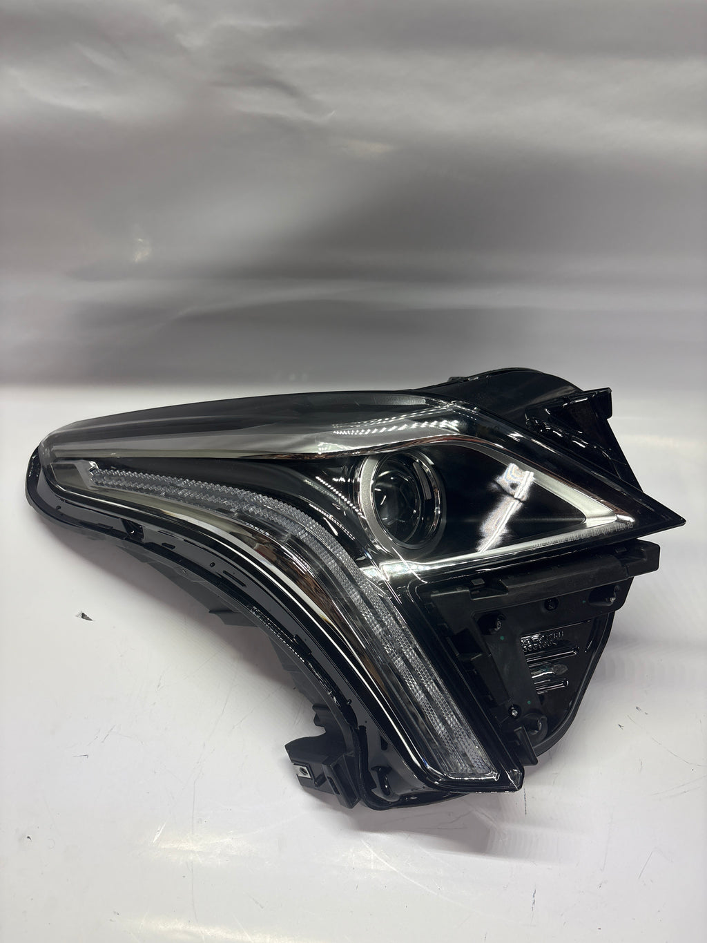 17-19 Cadillac XT5 Right Passenger Side OE Style LED DRL Projector Headlight