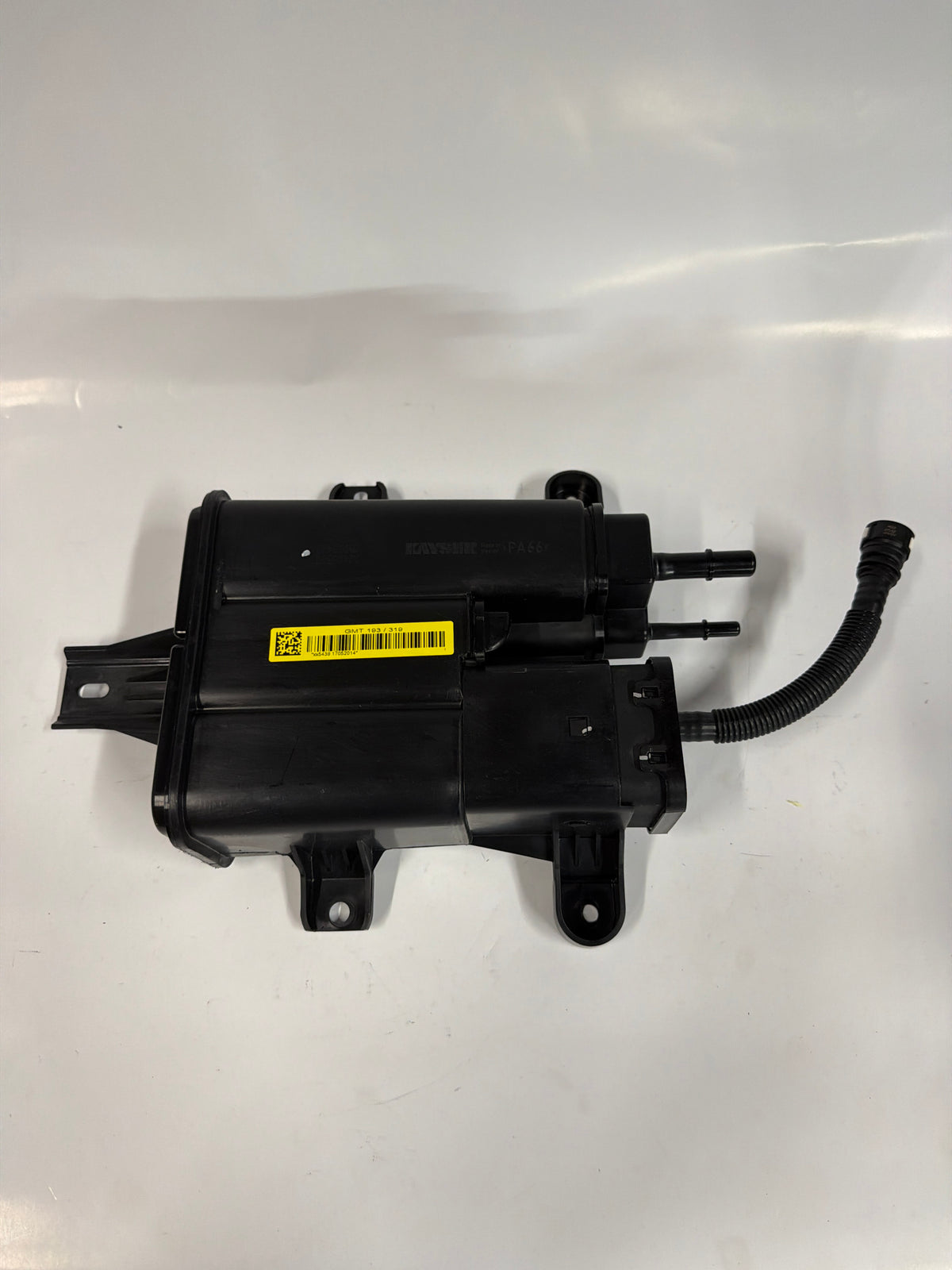 25995439 Standard Motor Products CP3300 Vapor Canister For 08-10 Saturn Vue